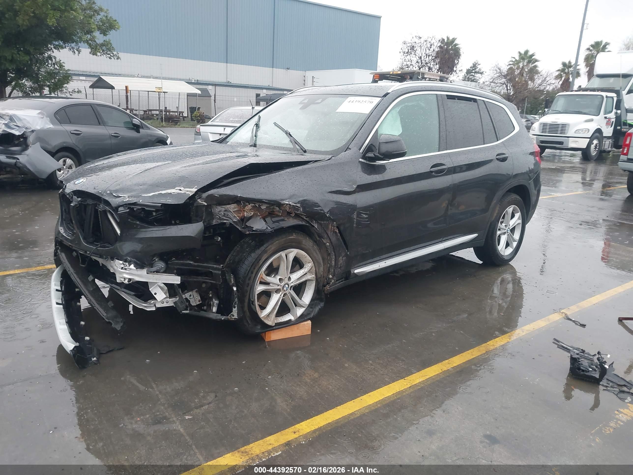 BMW X3 image 2