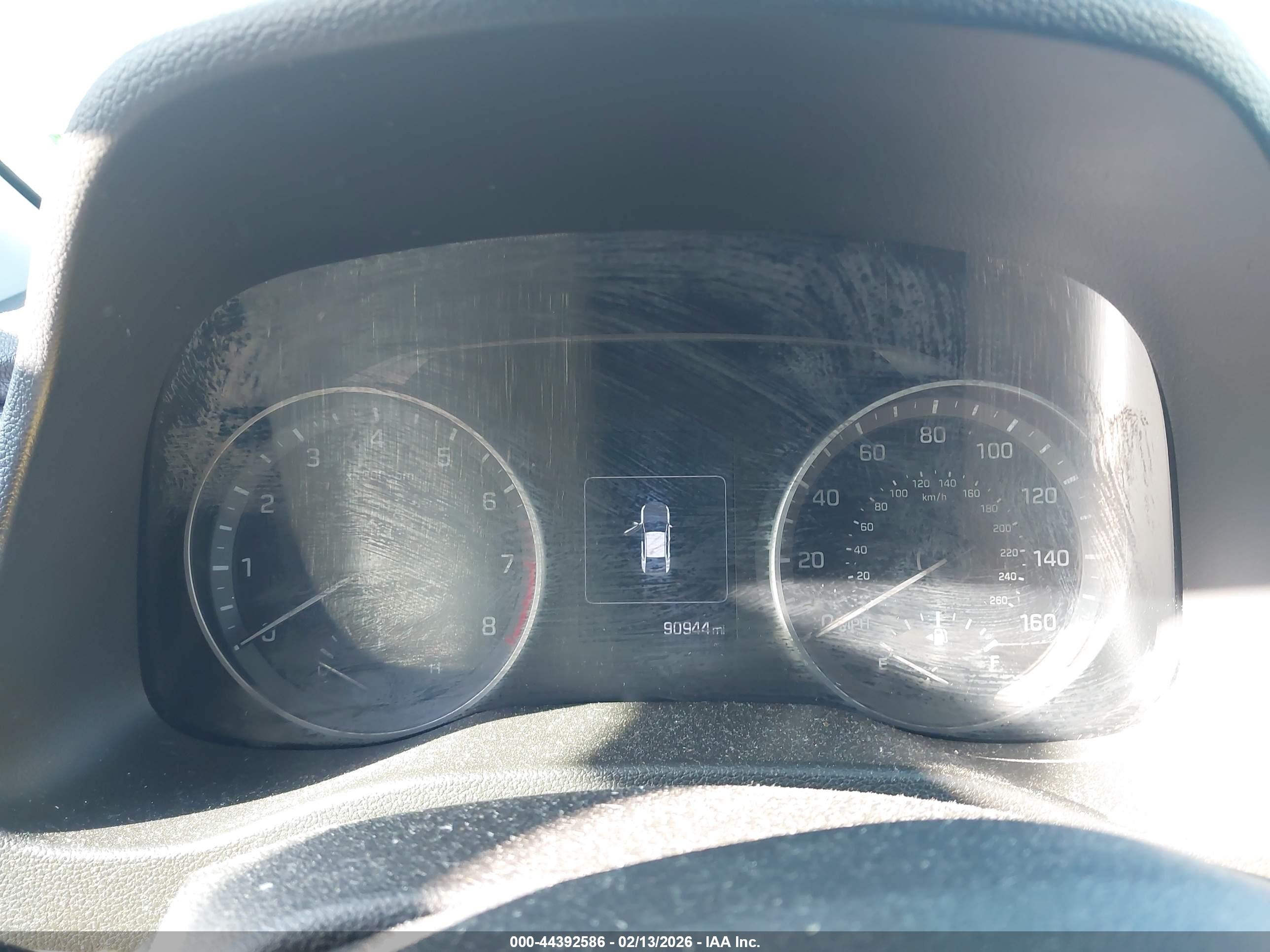 HYUNDAI ELANTRA image 7