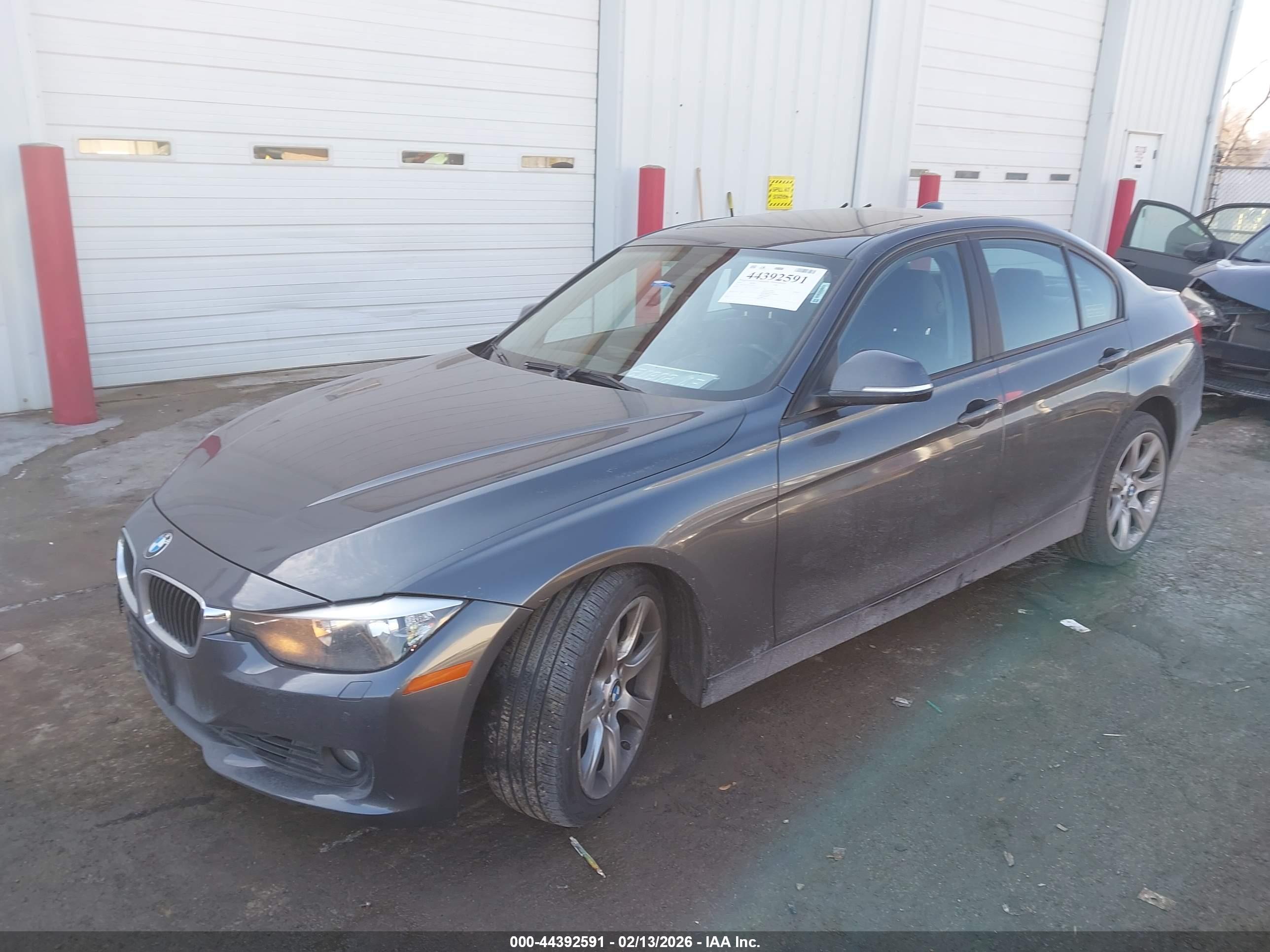 BMW 328I image 2