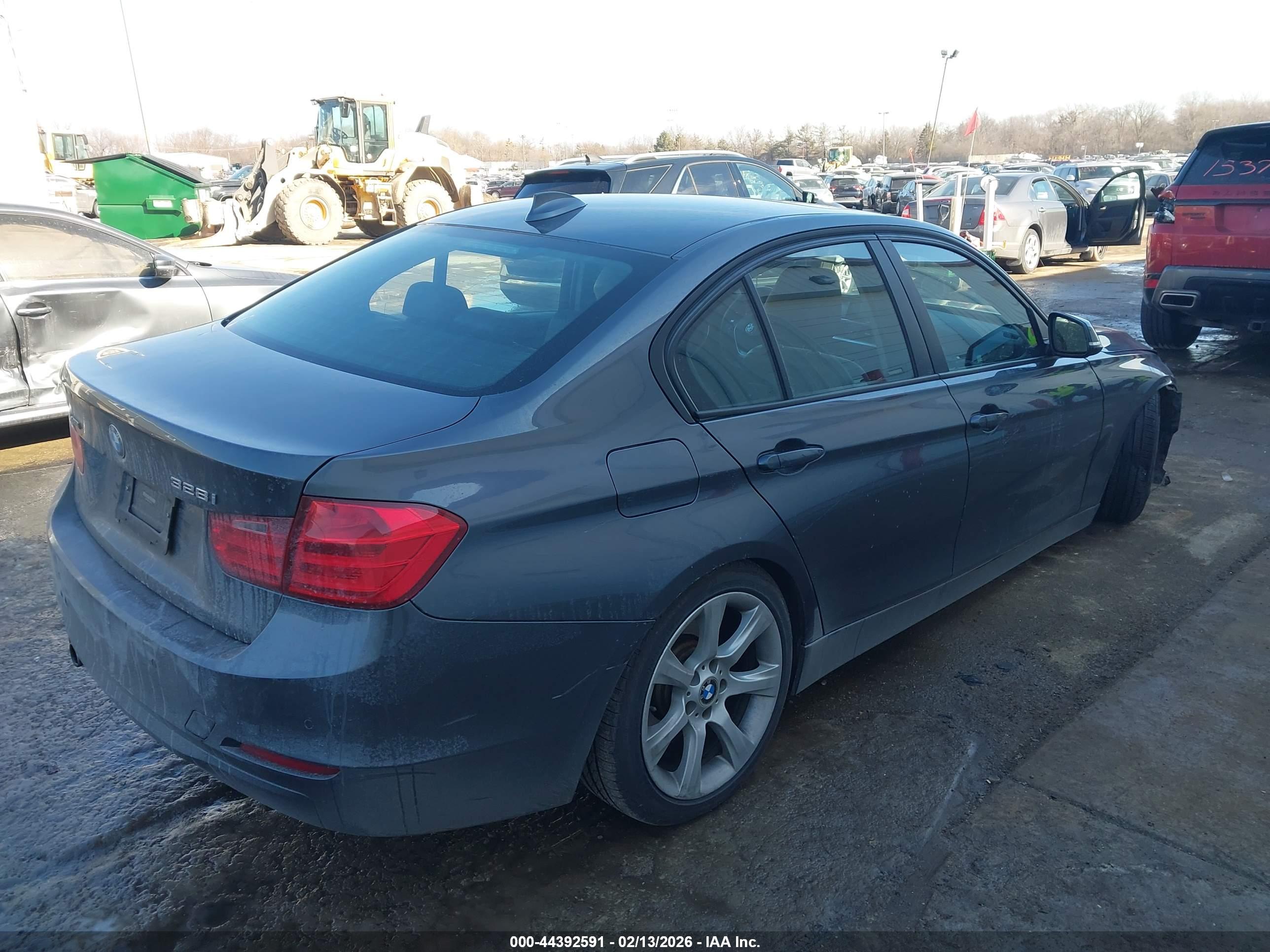 BMW 328I image 4