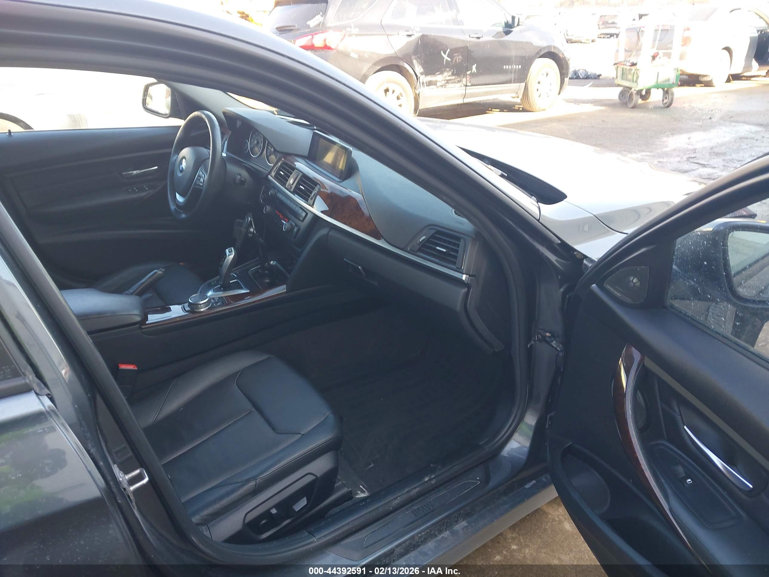 BMW 328I image 5