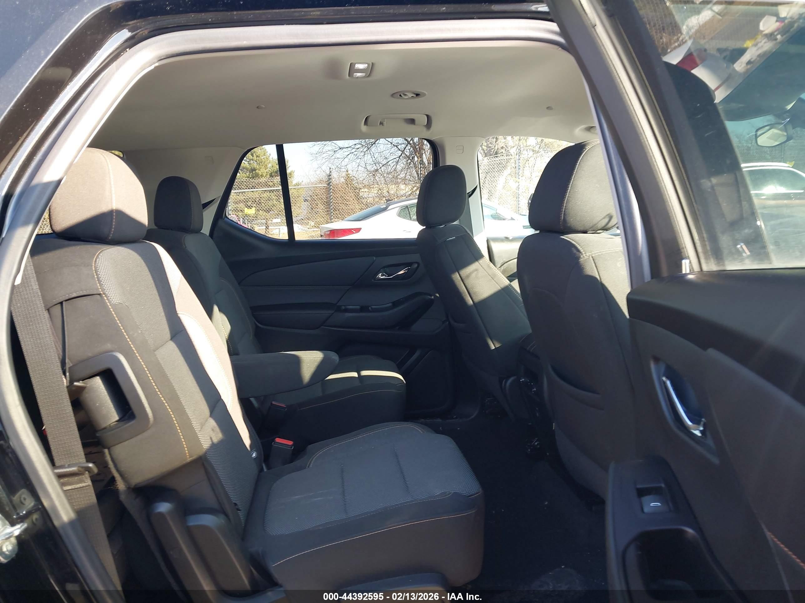 CHEVROLET TRAVERSE image 8