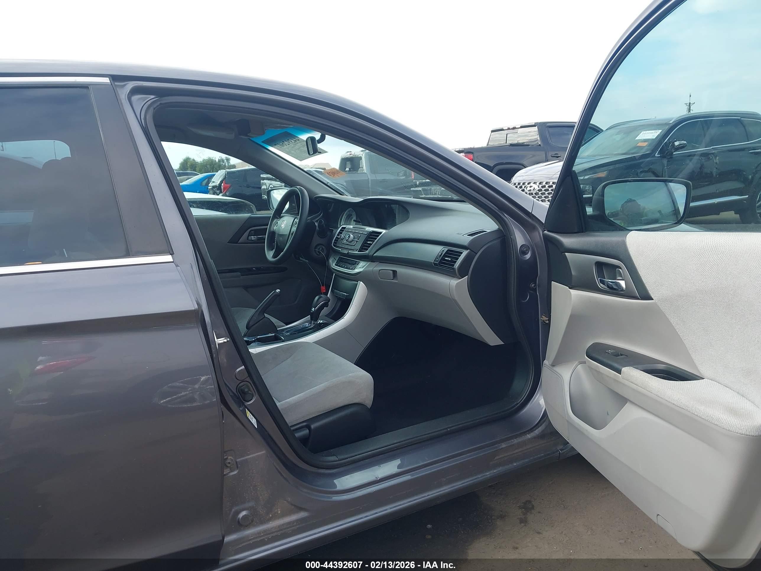 HONDA ACCORD image 5