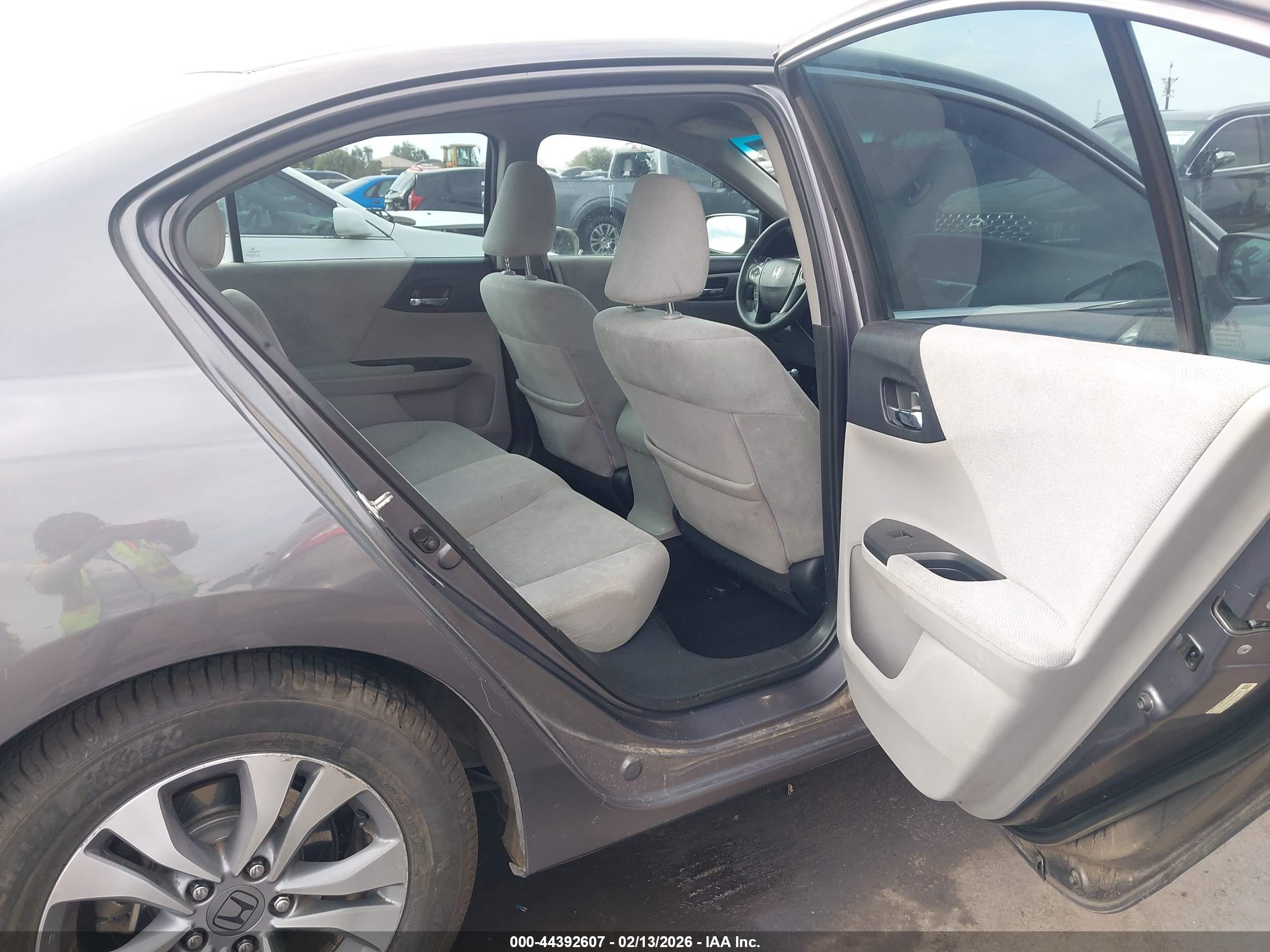 HONDA ACCORD image 8