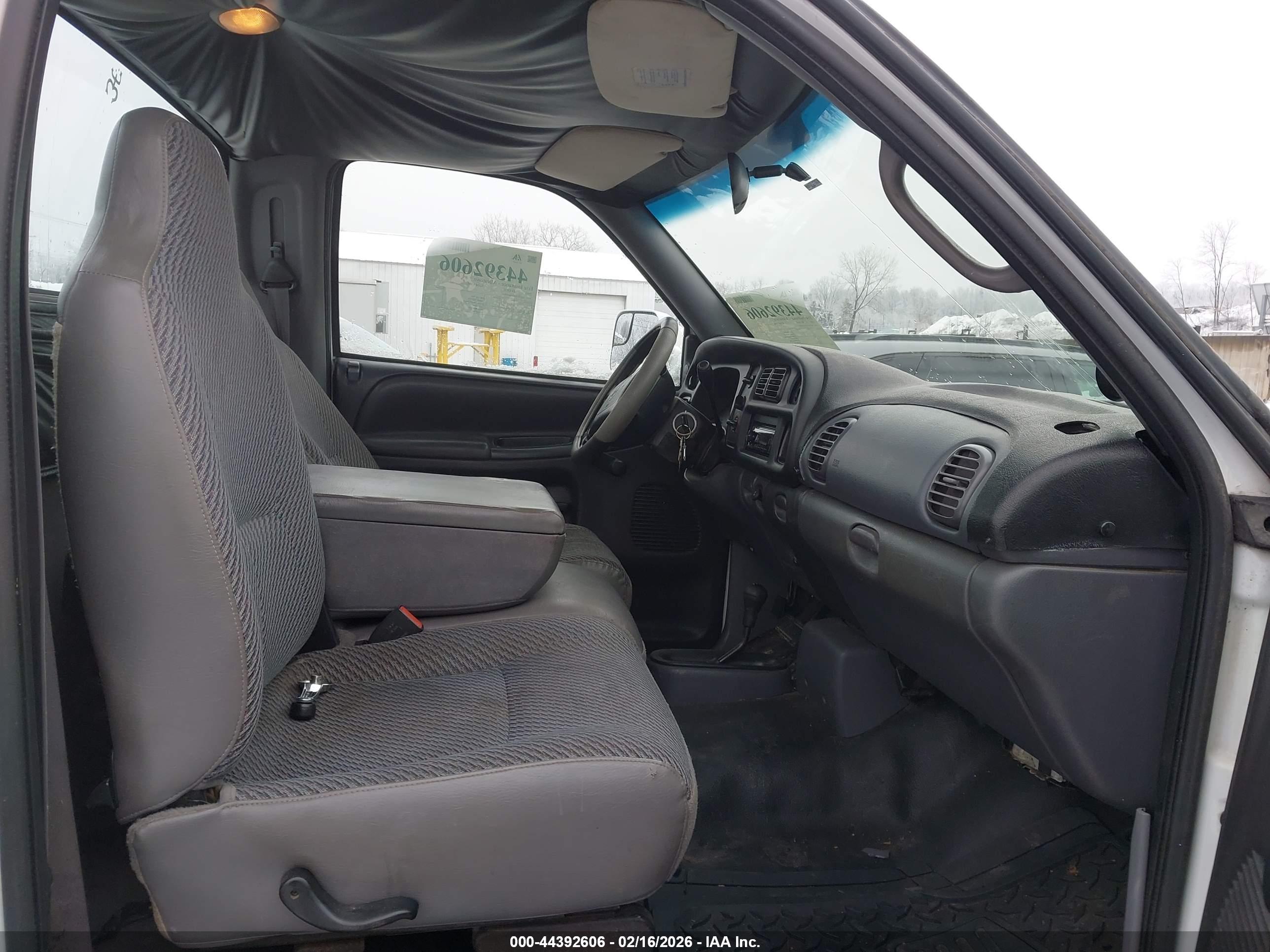DODGE RAM image 5