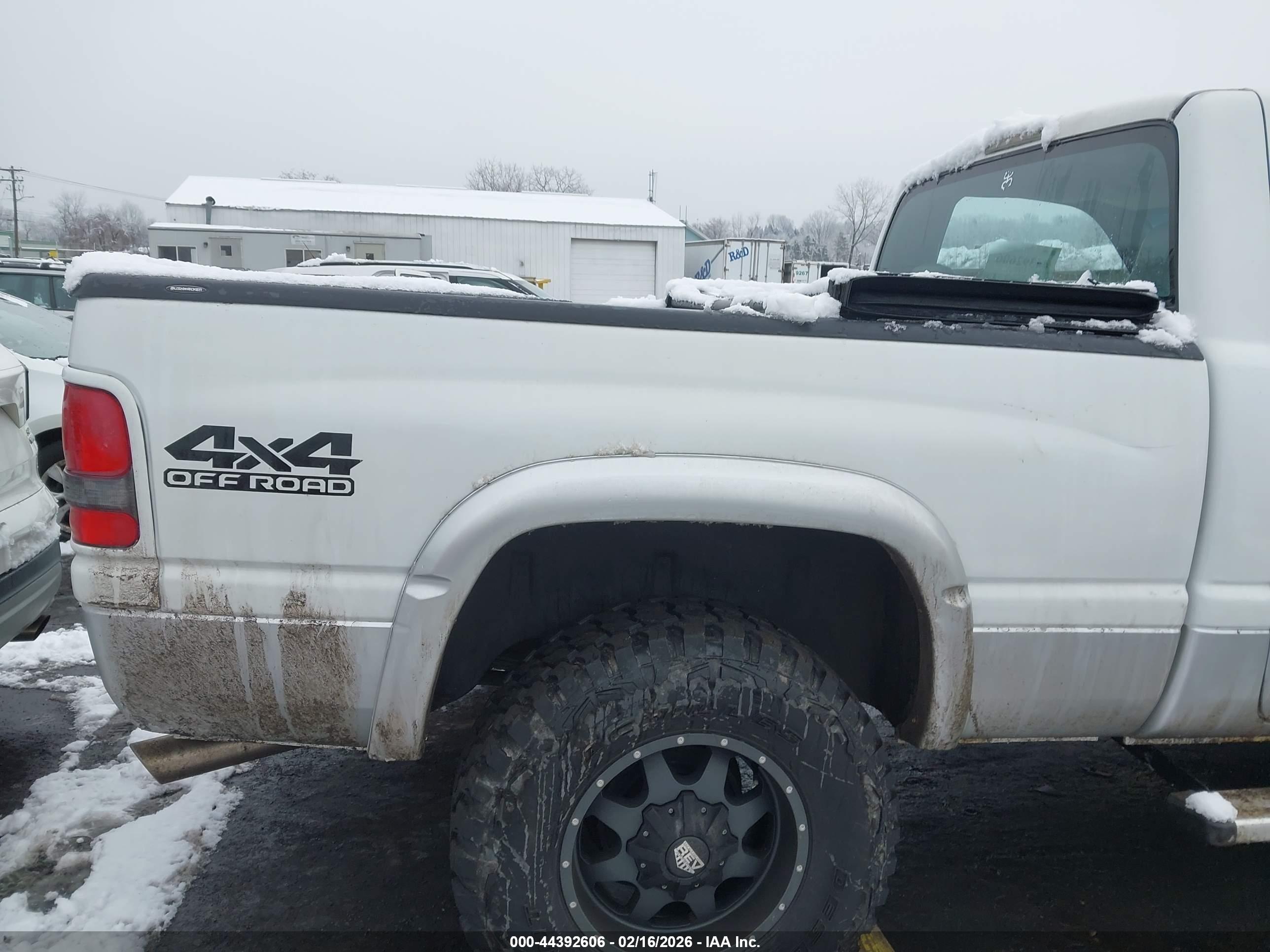 DODGE RAM image 8