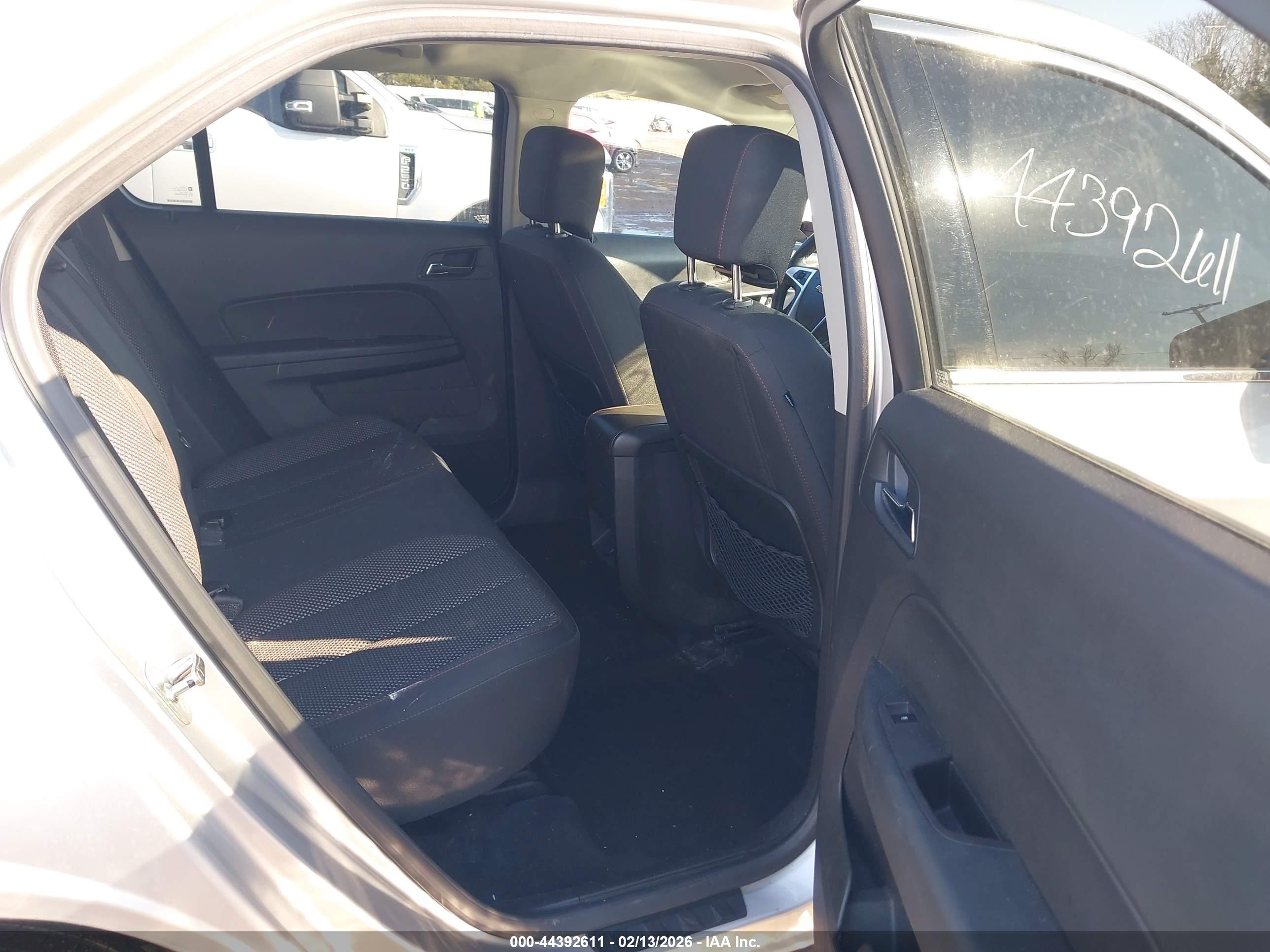 CHEVROLET EQUINOX image 8