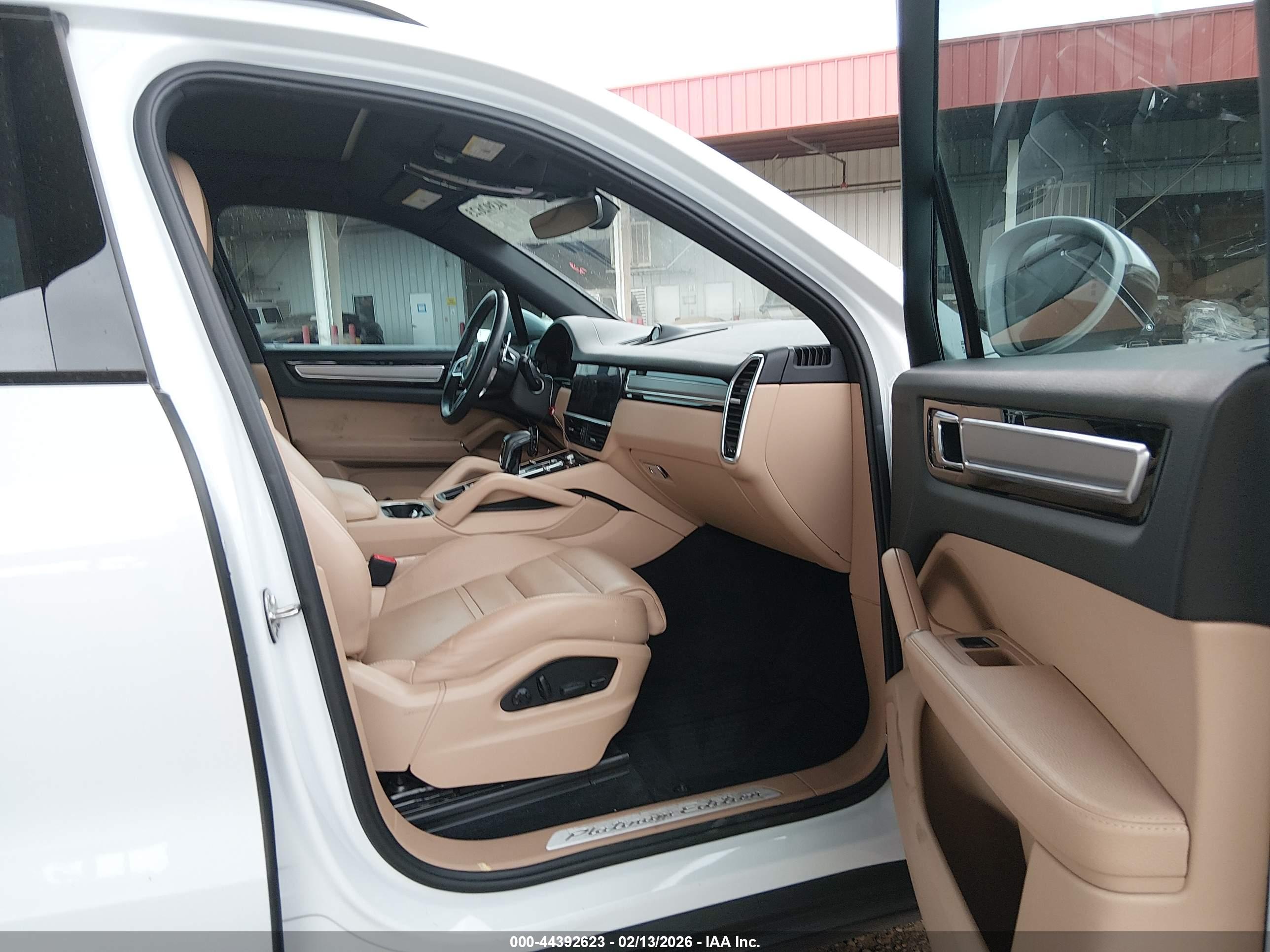 PORSCHE CAYENNE image 5