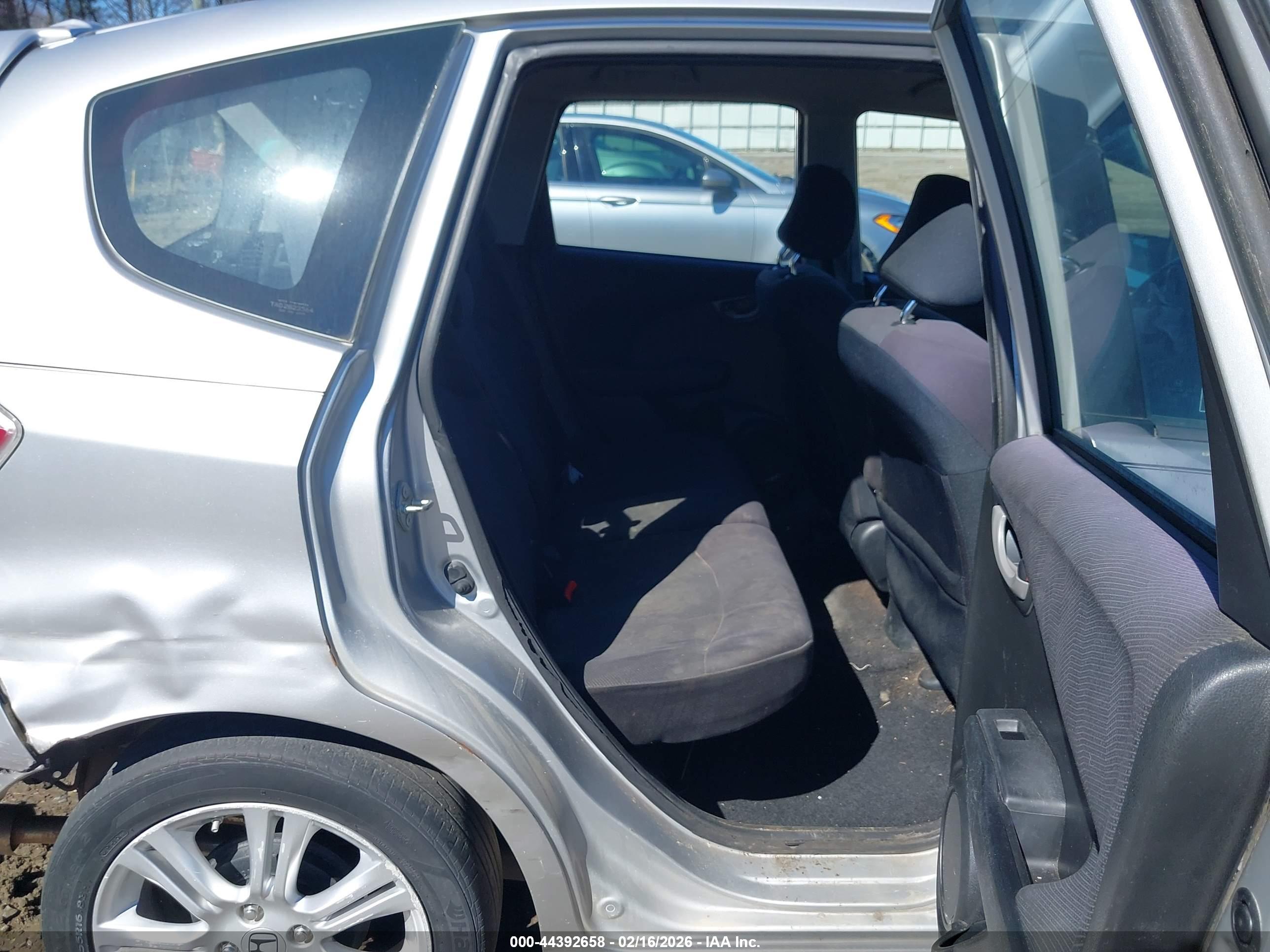 HONDA FIT image 8