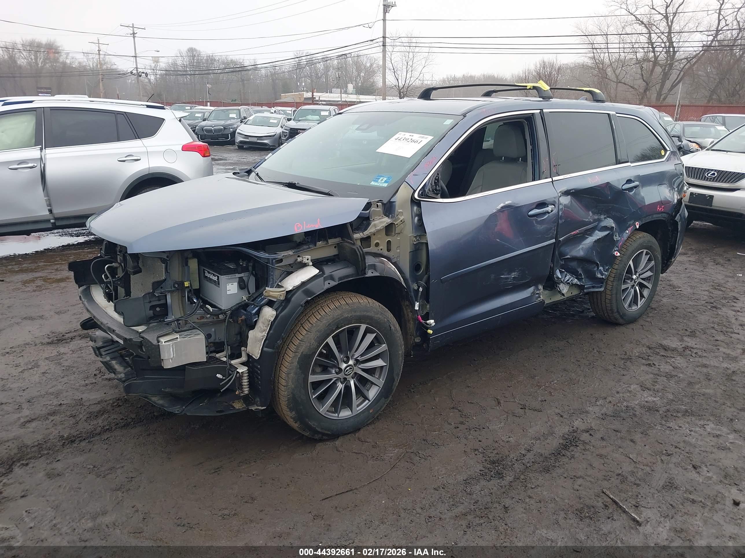 TOYOTA HIGHLANDER image 6