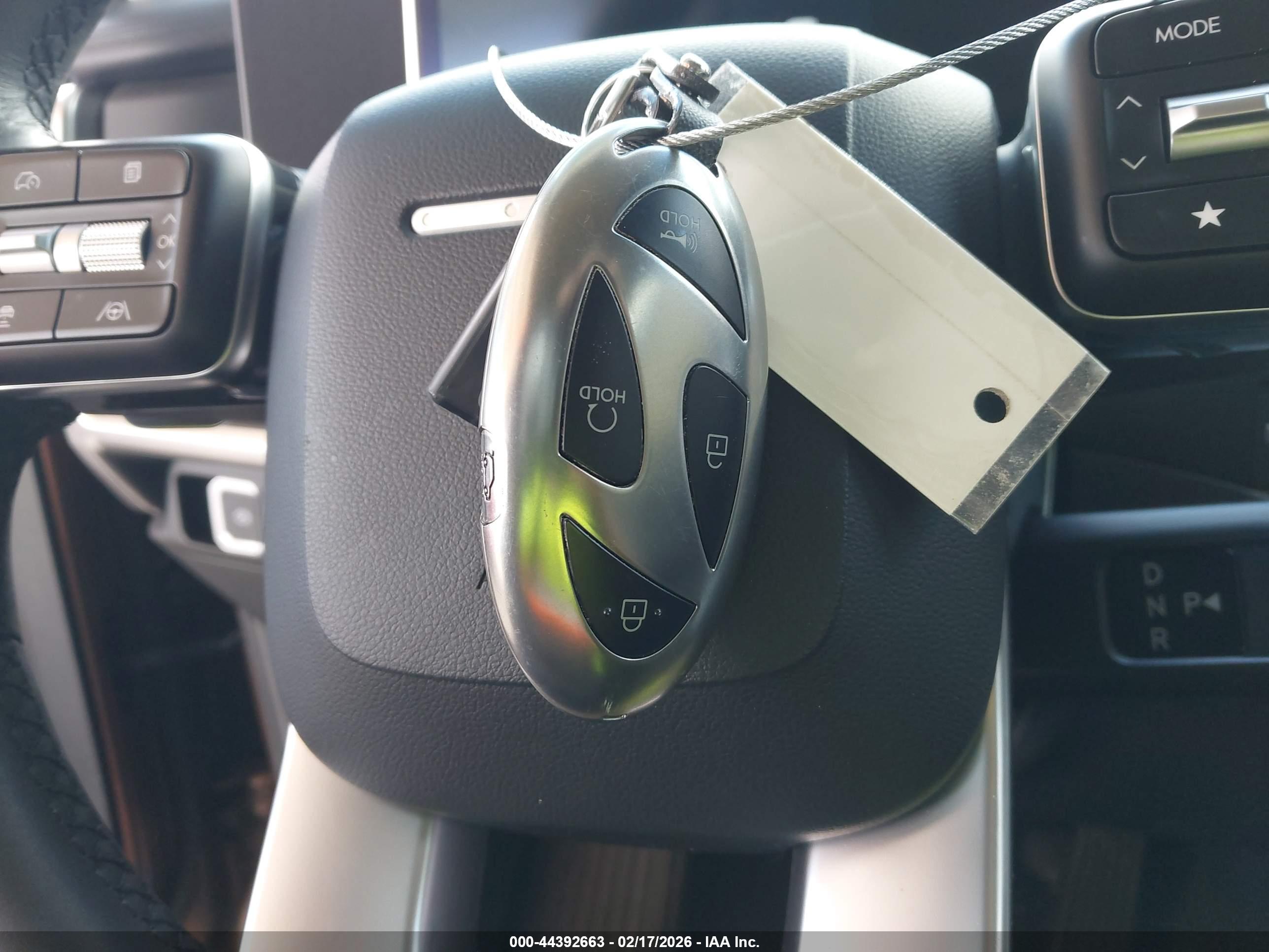 HYUNDAI SANTA image 11