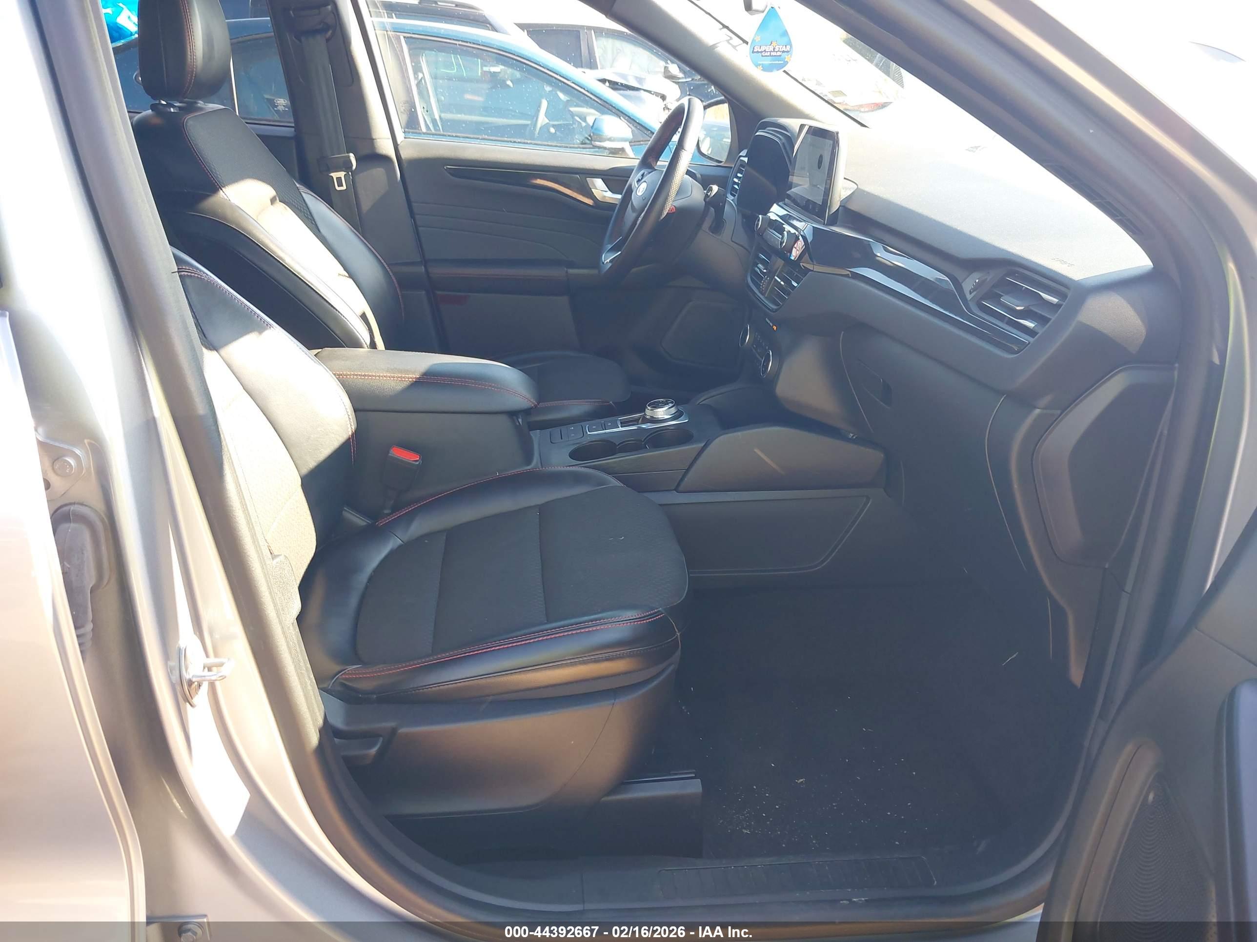 FORD ESCAPE image 5
