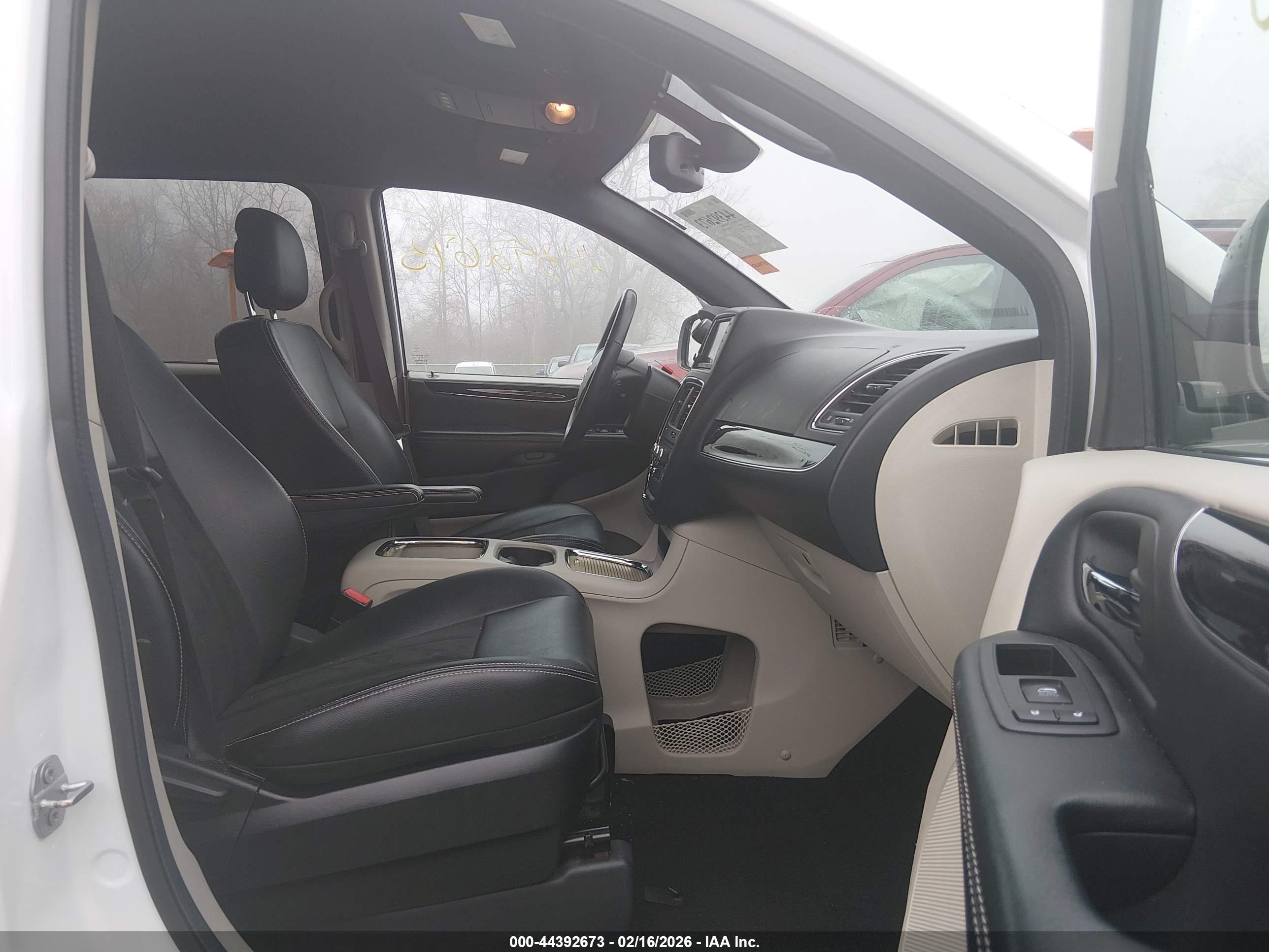 DODGE GRAND image 5
