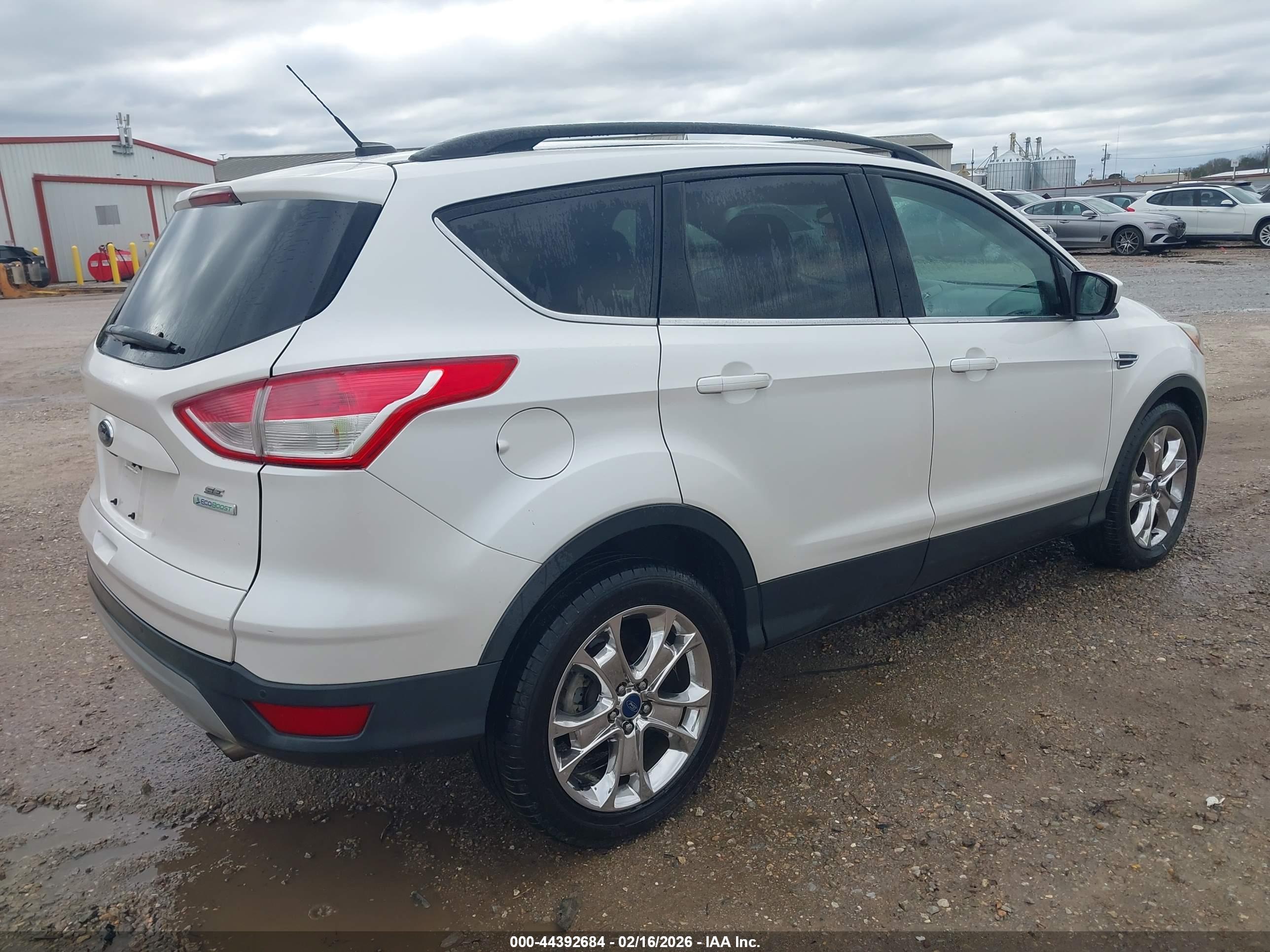 FORD ESCAPE image 4