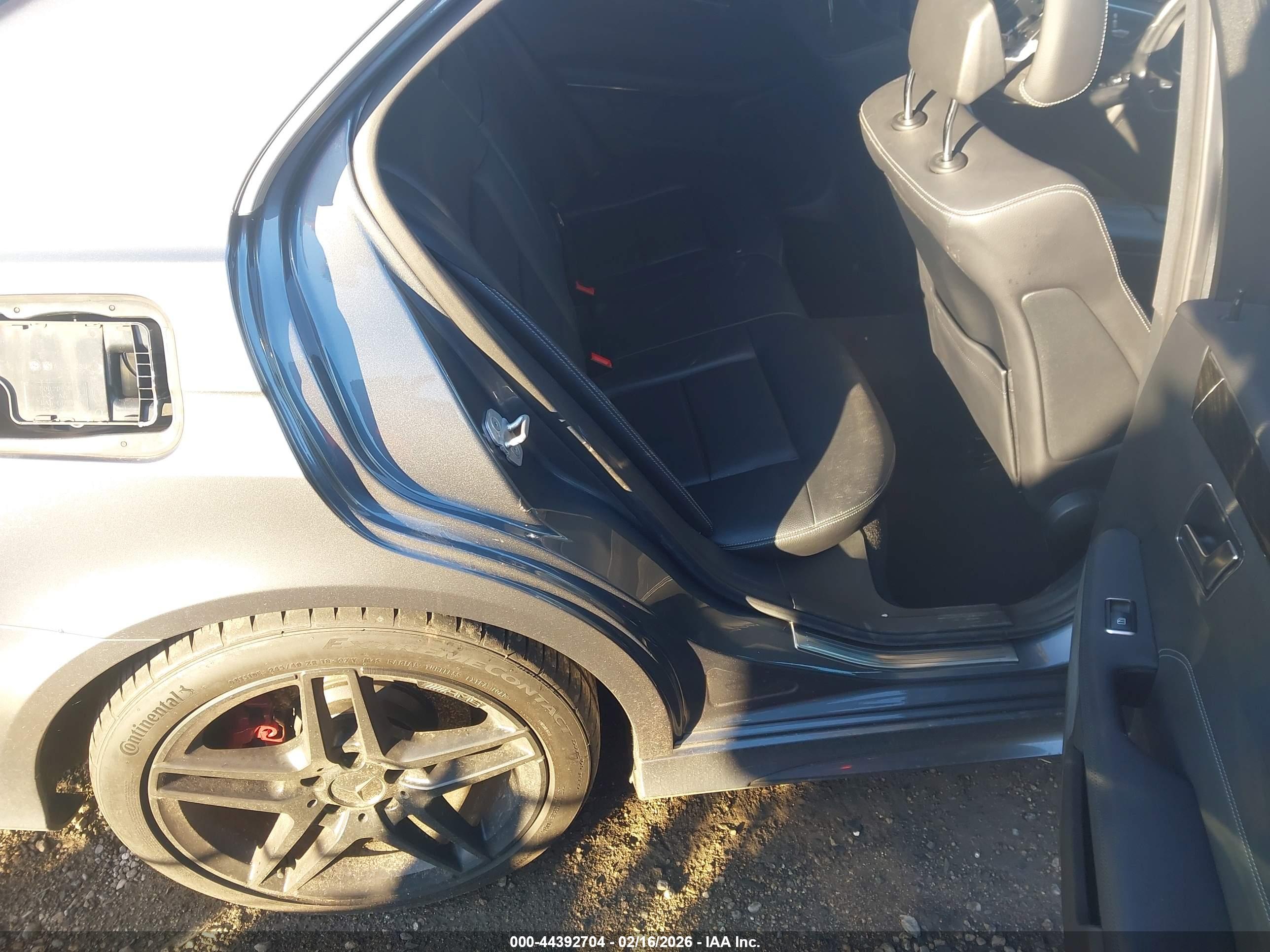 MERCEDES-BENZ E image 8