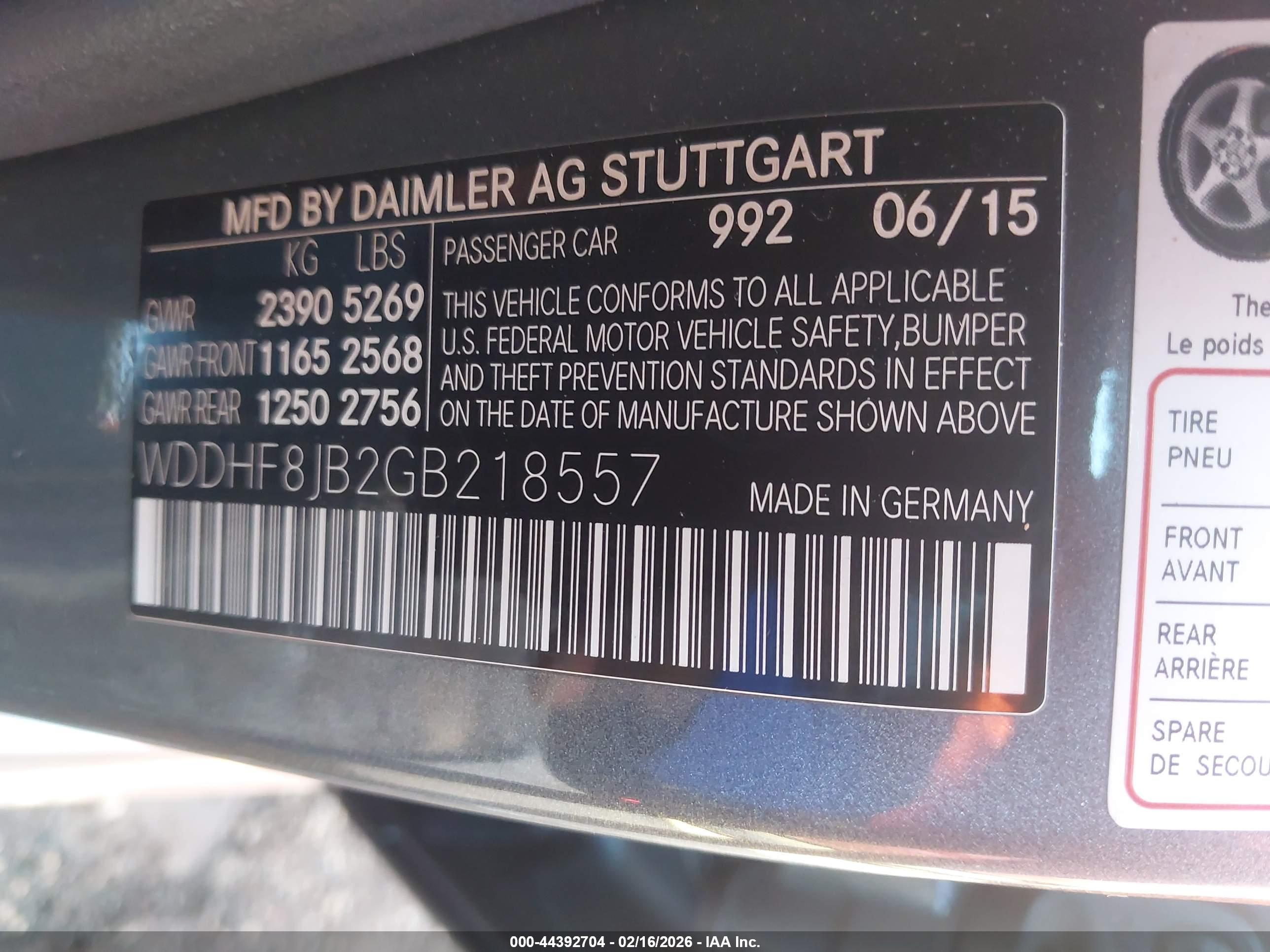 MERCEDES-BENZ E image 9