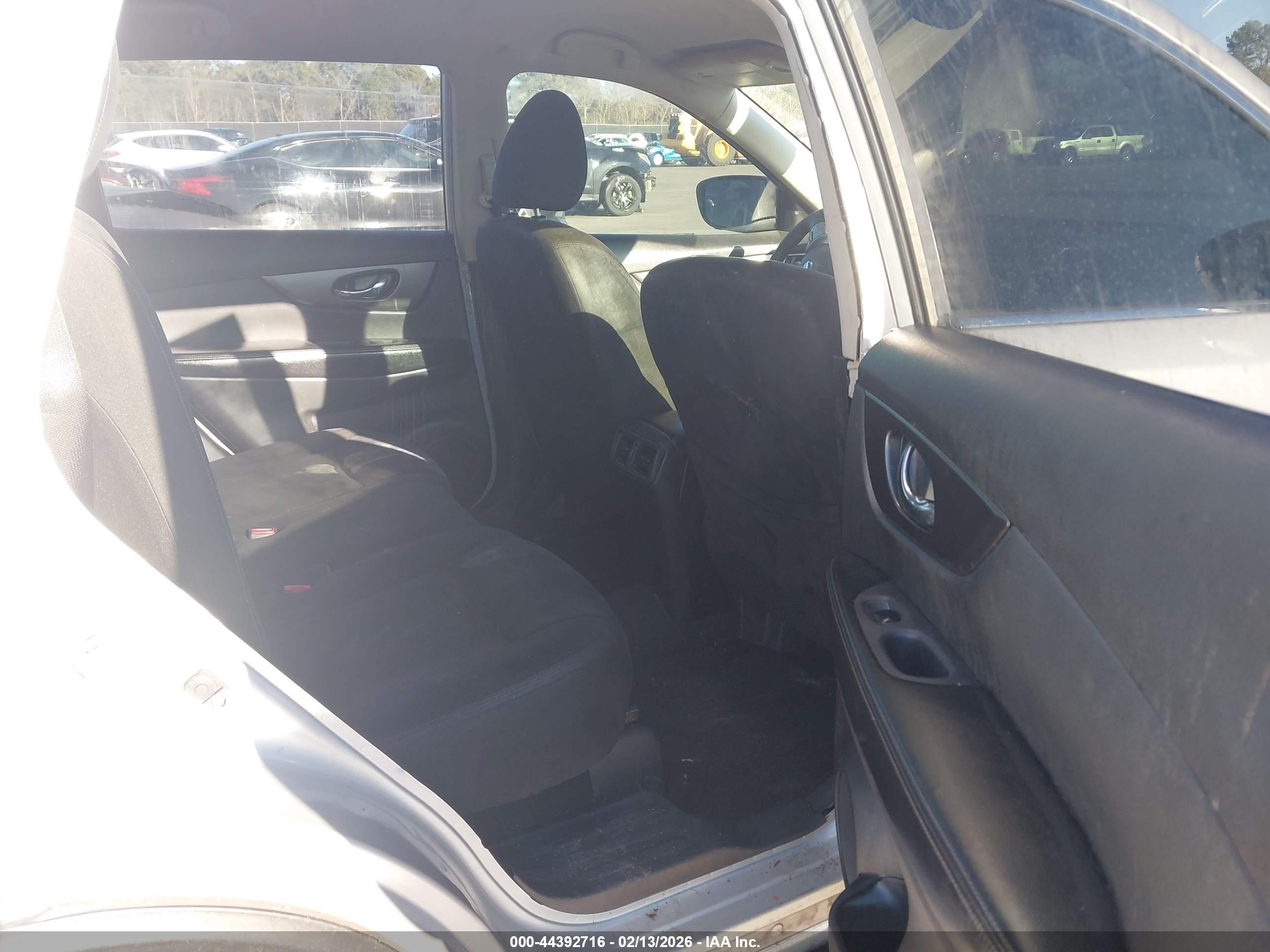 NISSAN ROGUE image 8