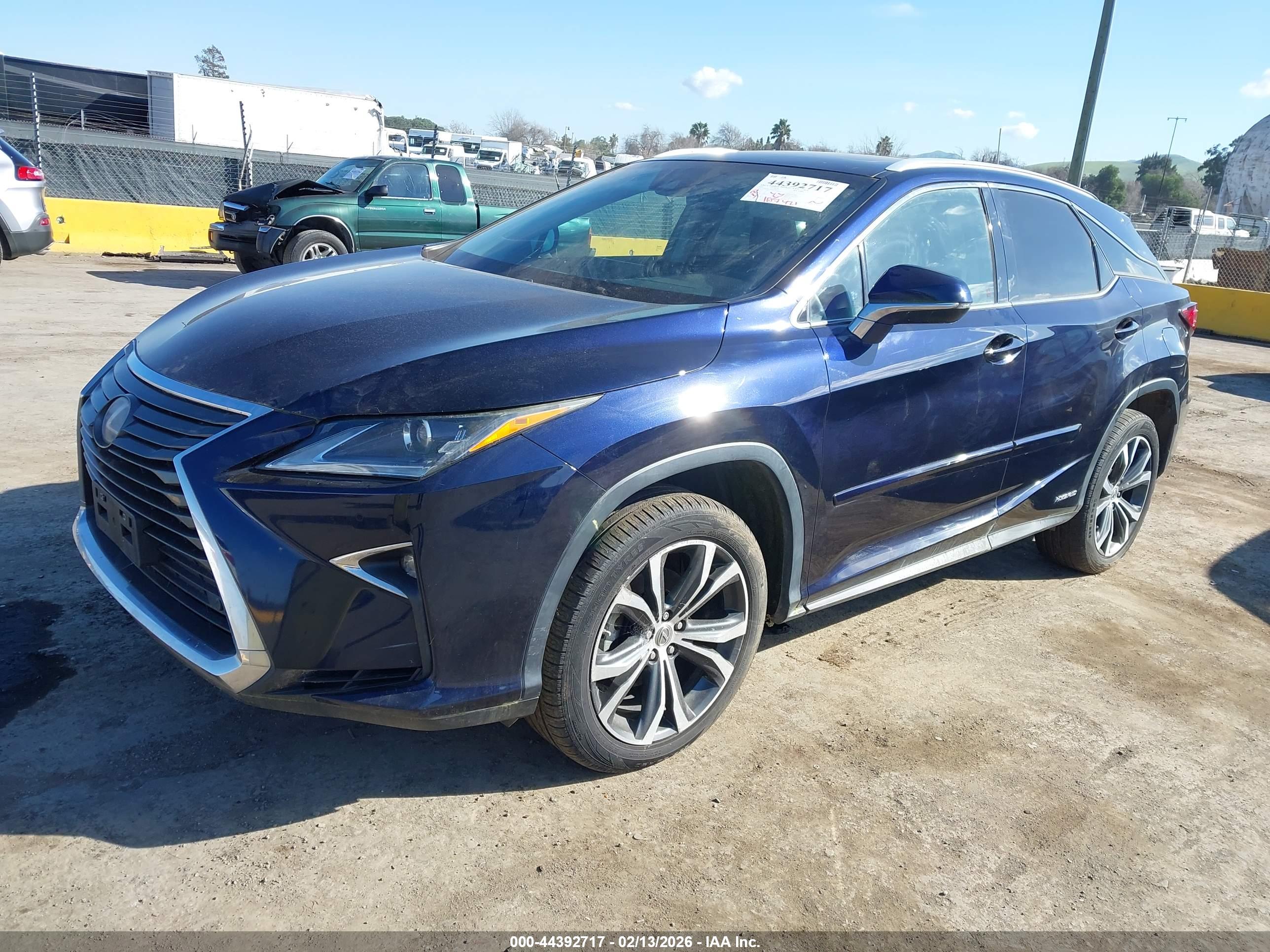 LEXUS RX image 2