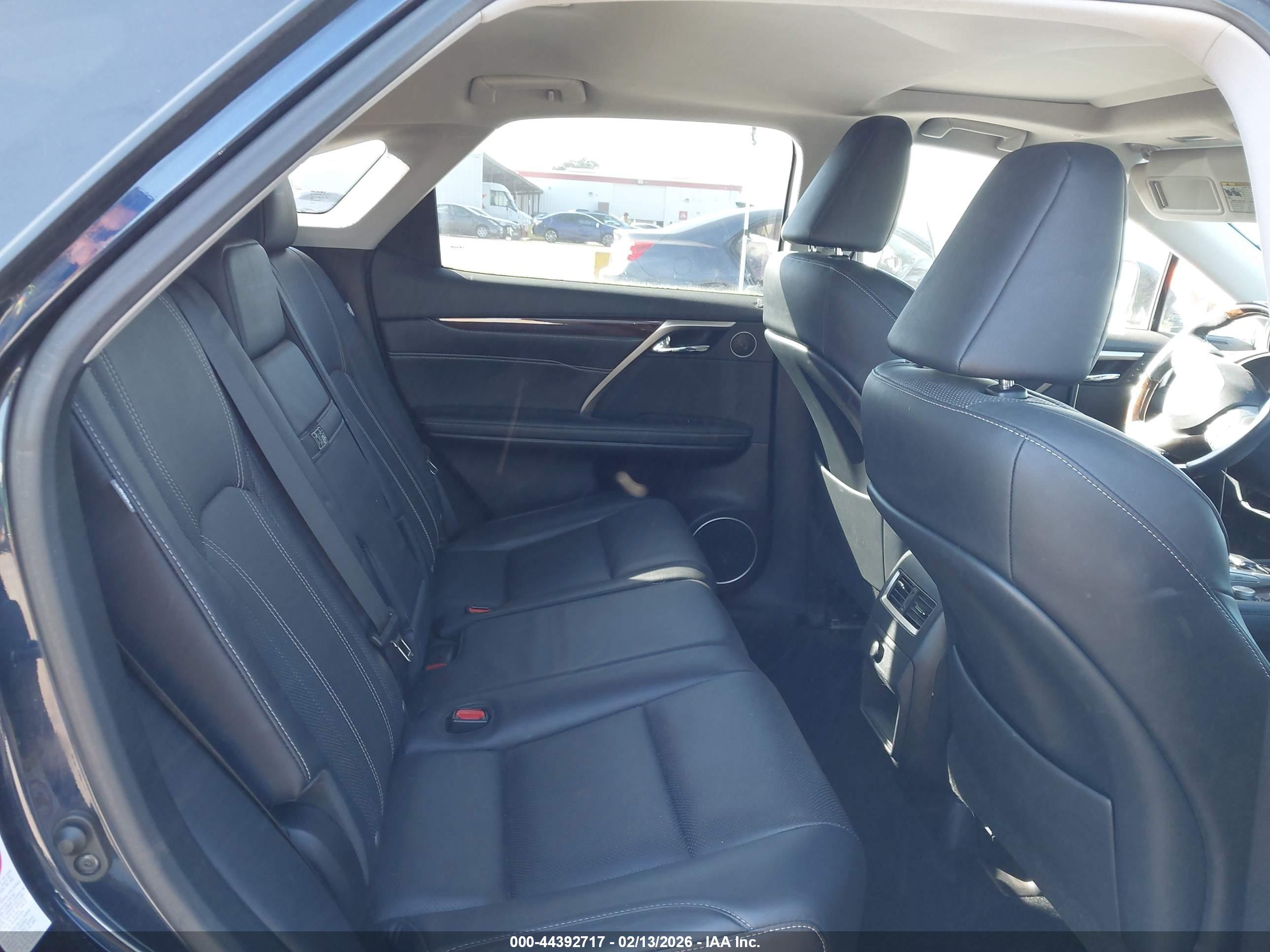 LEXUS RX image 8