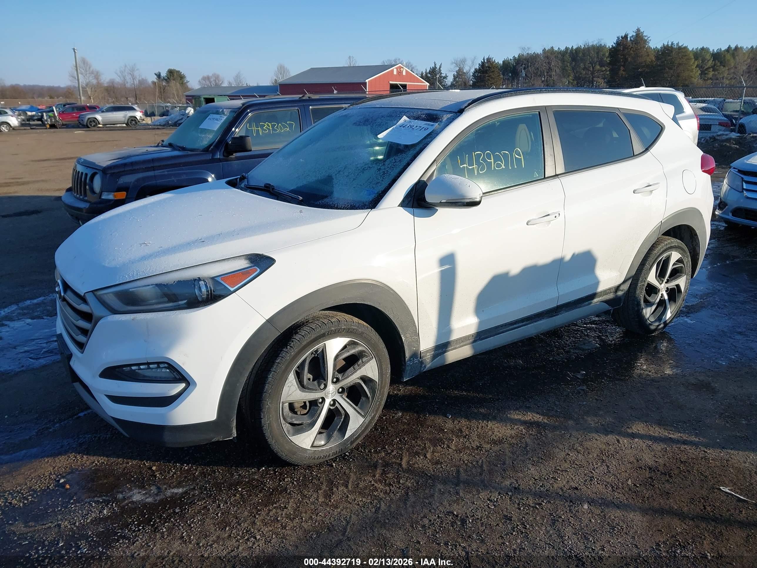HYUNDAI TUCSON image 2