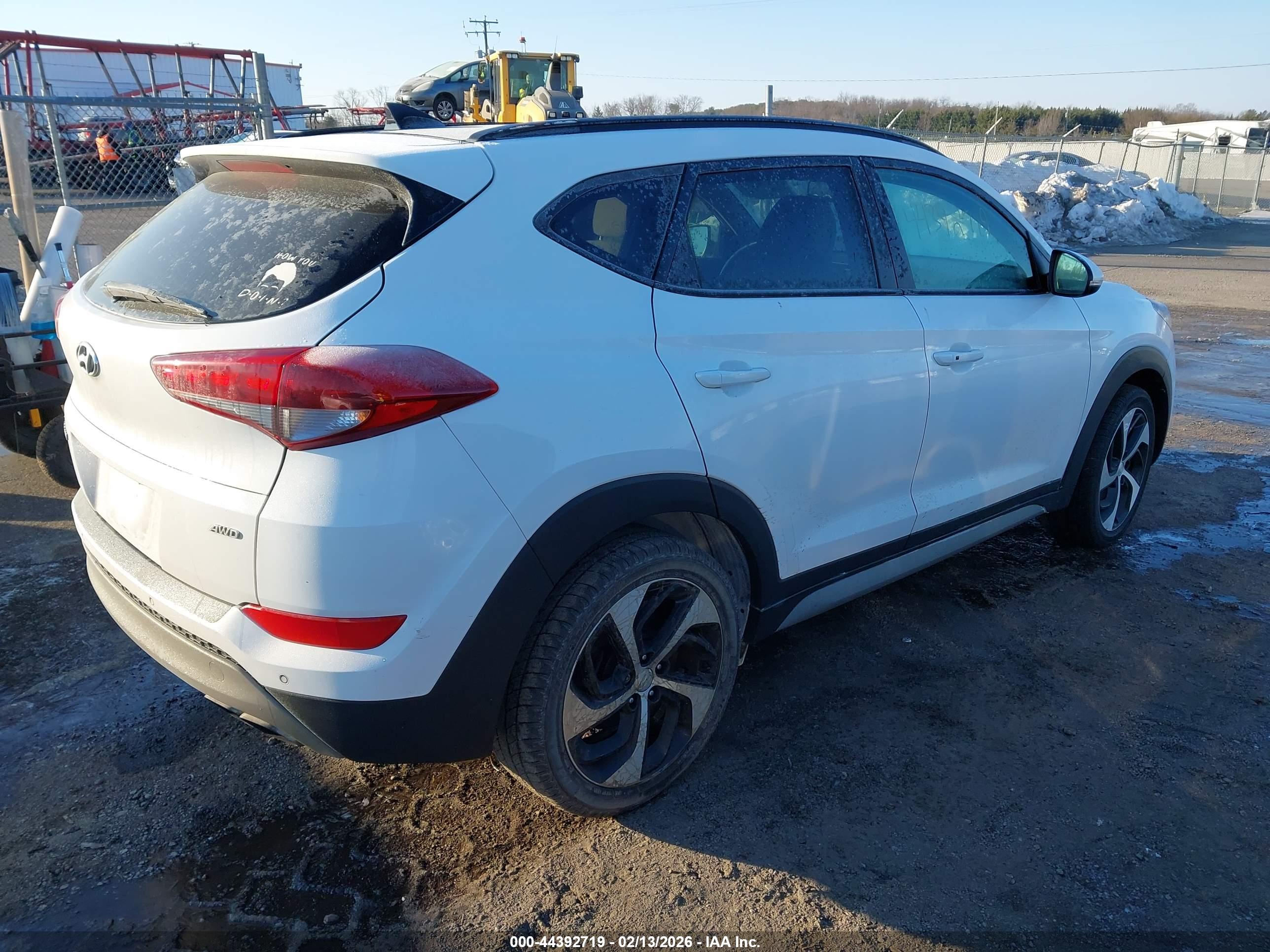 HYUNDAI TUCSON image 4