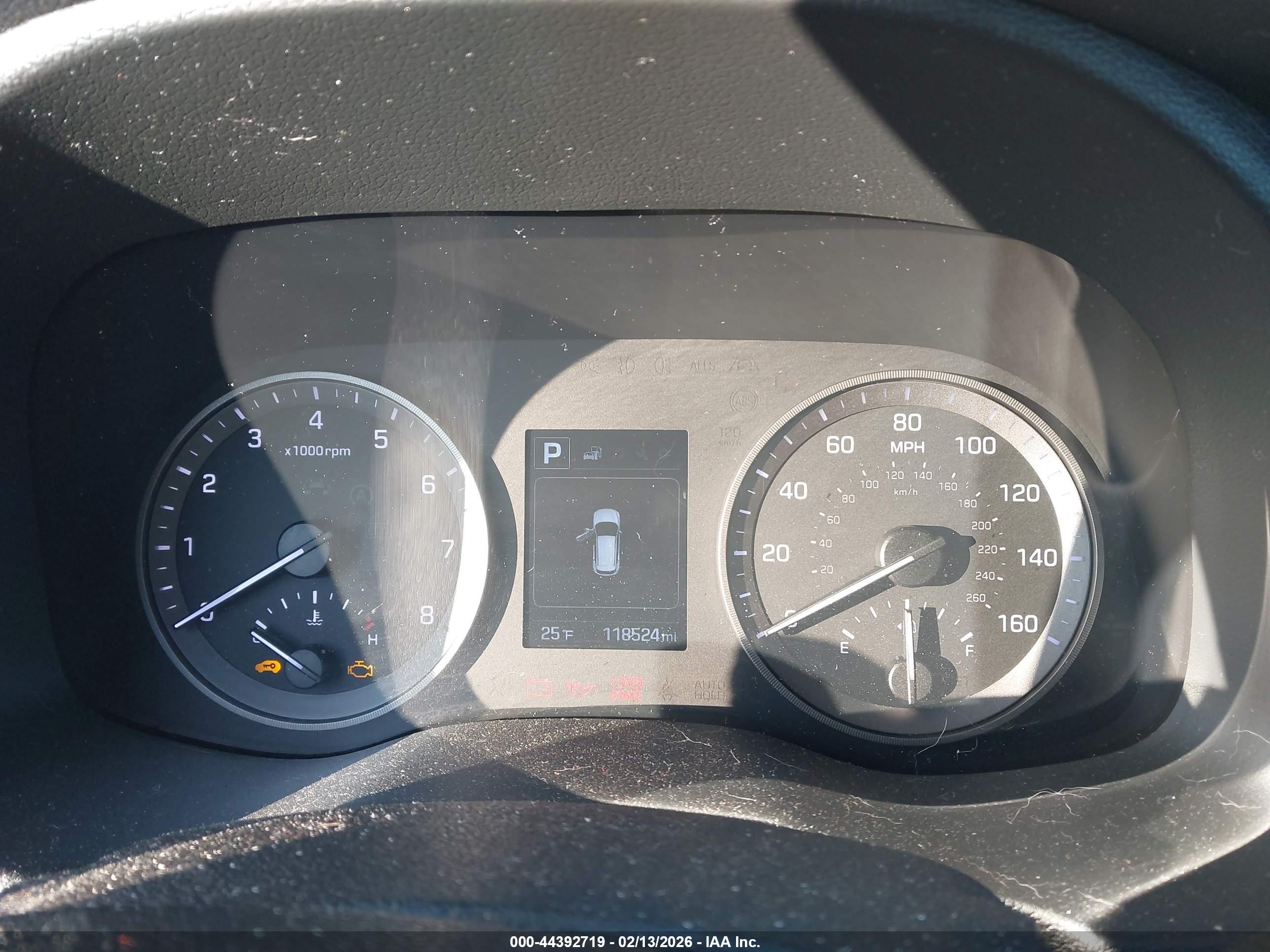 HYUNDAI TUCSON image 7