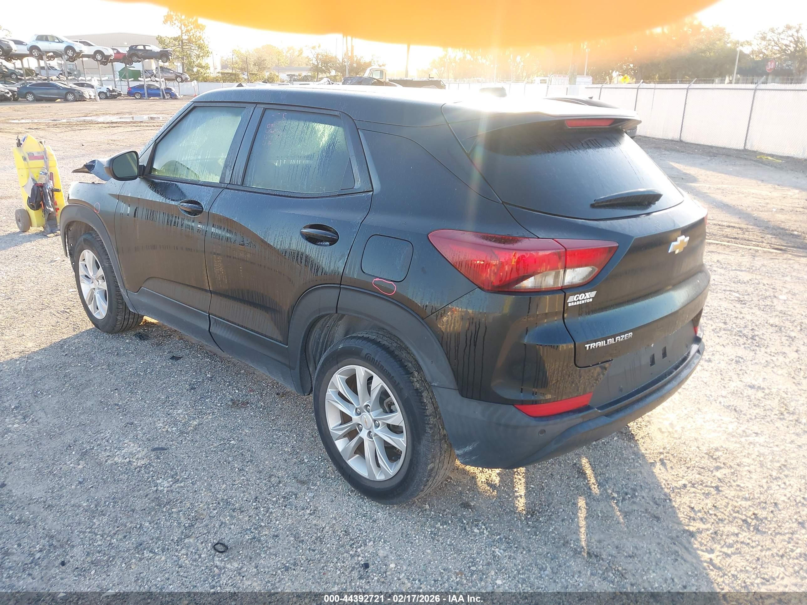 CHEVROLET TRAILBLAZER image 3