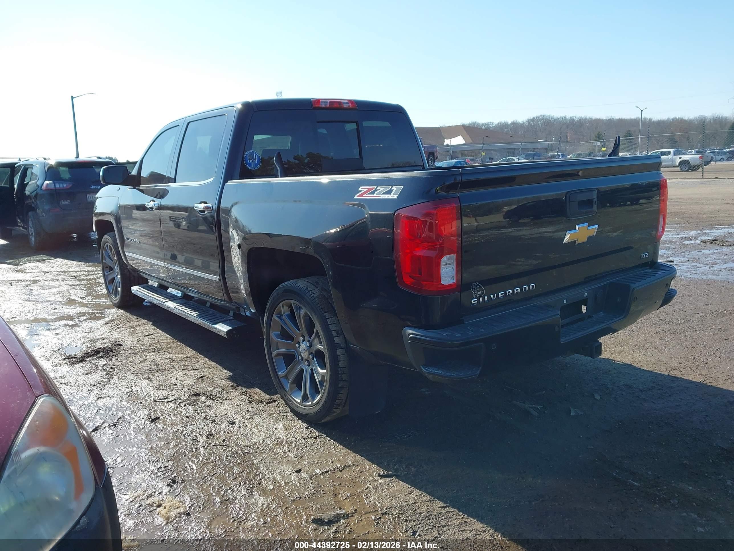 CHEVROLET SILVERADO image 3