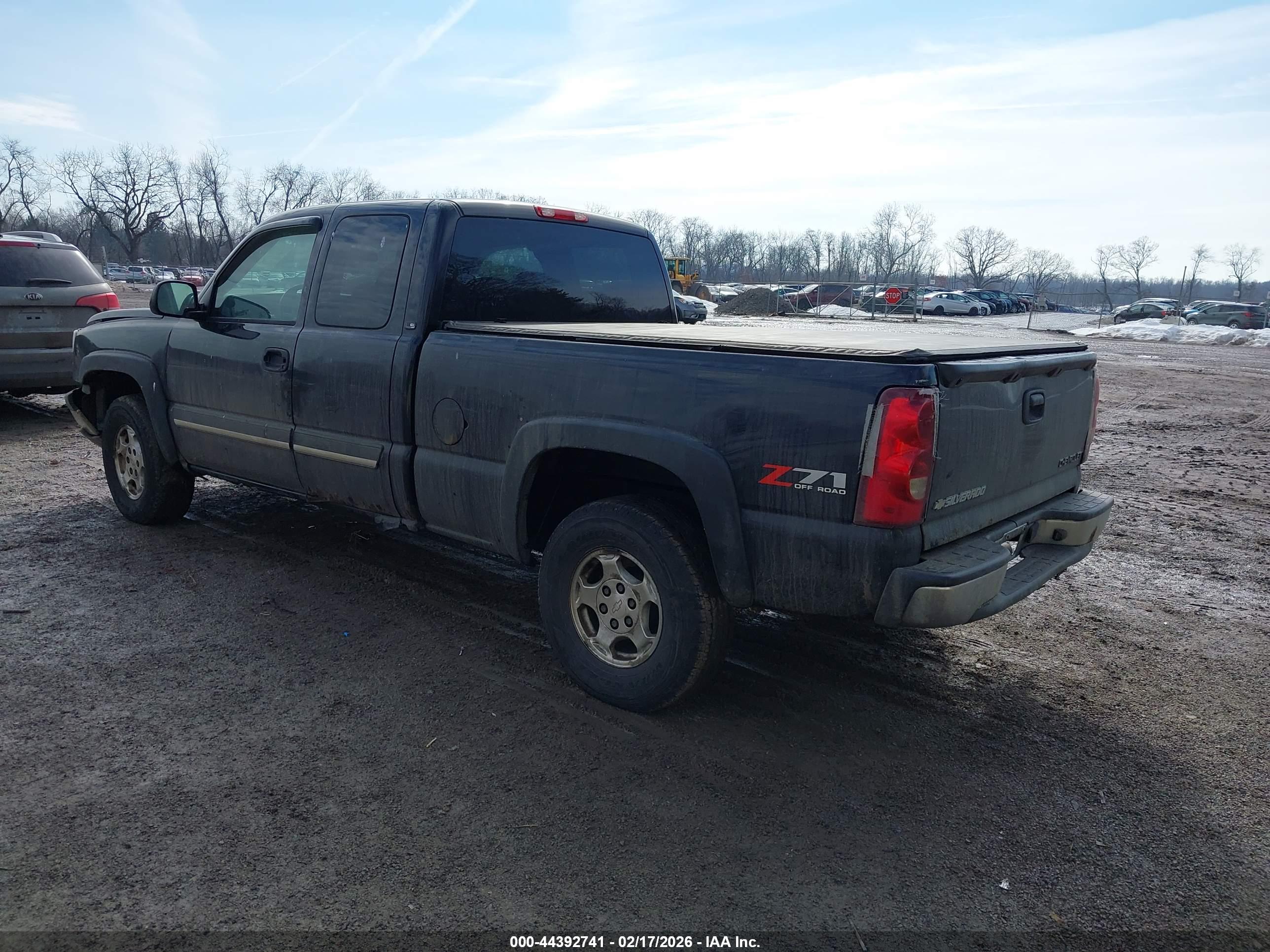 CHEVROLET SILVERADO image 3