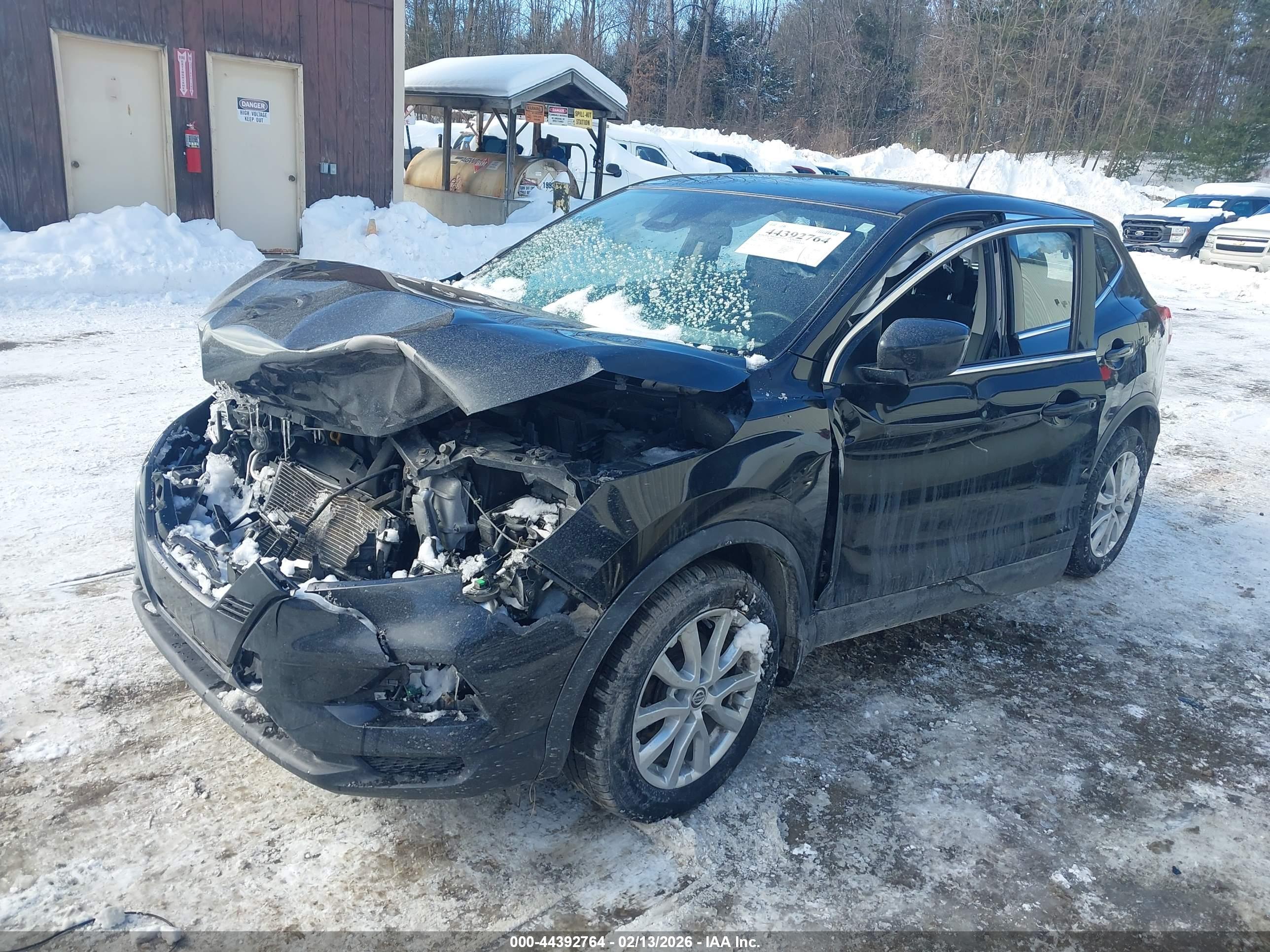 NISSAN ROGUE image 2
