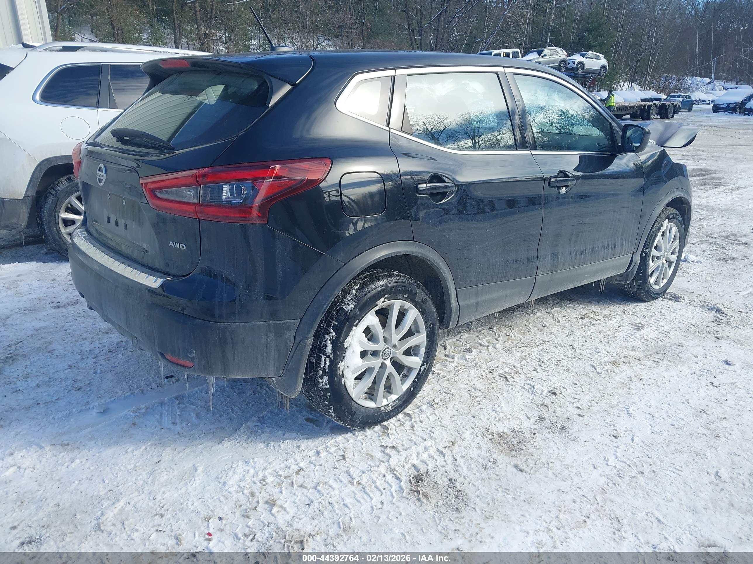 NISSAN ROGUE image 4