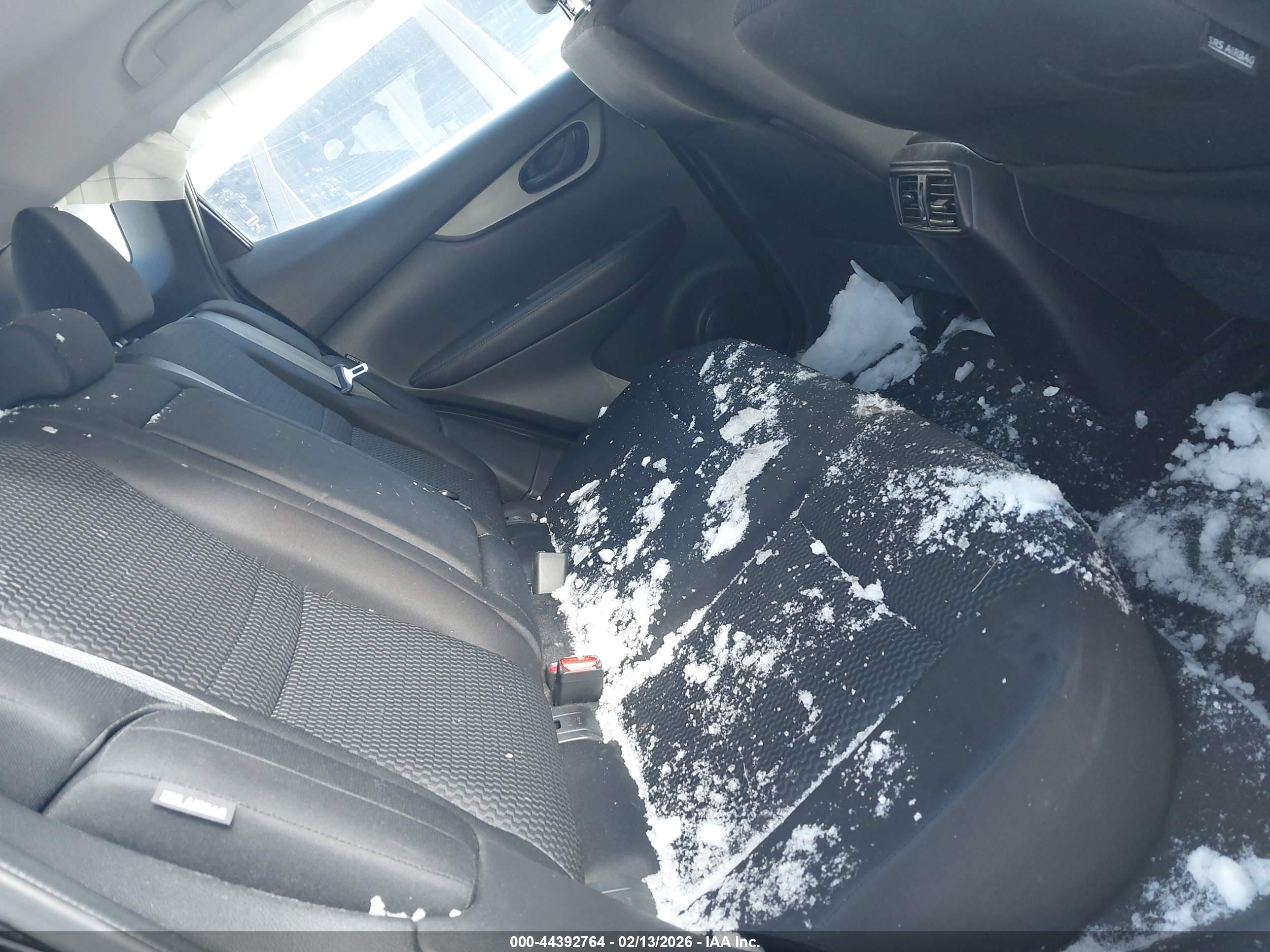 NISSAN ROGUE image 8