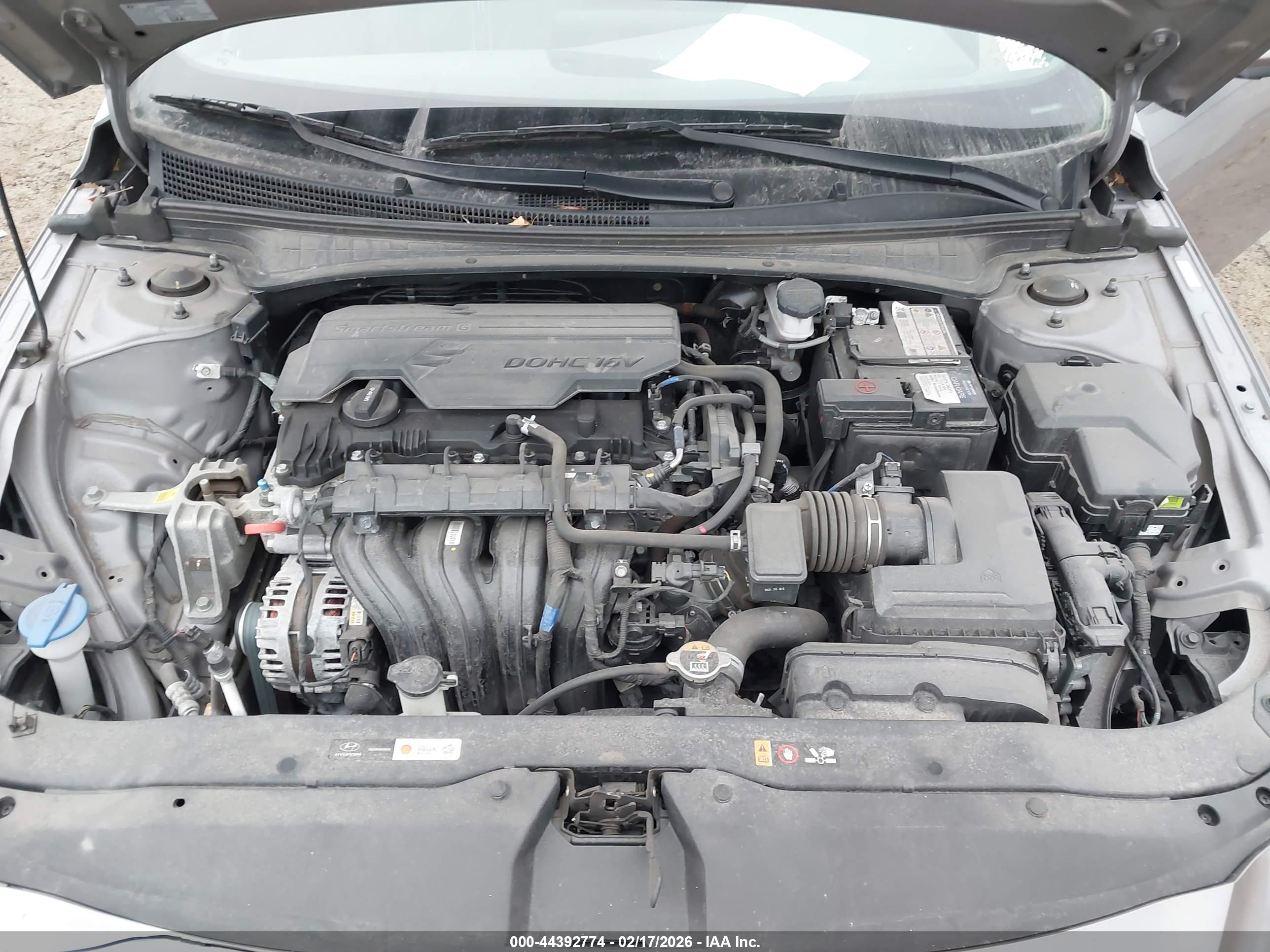 HYUNDAI ELANTRA image 10