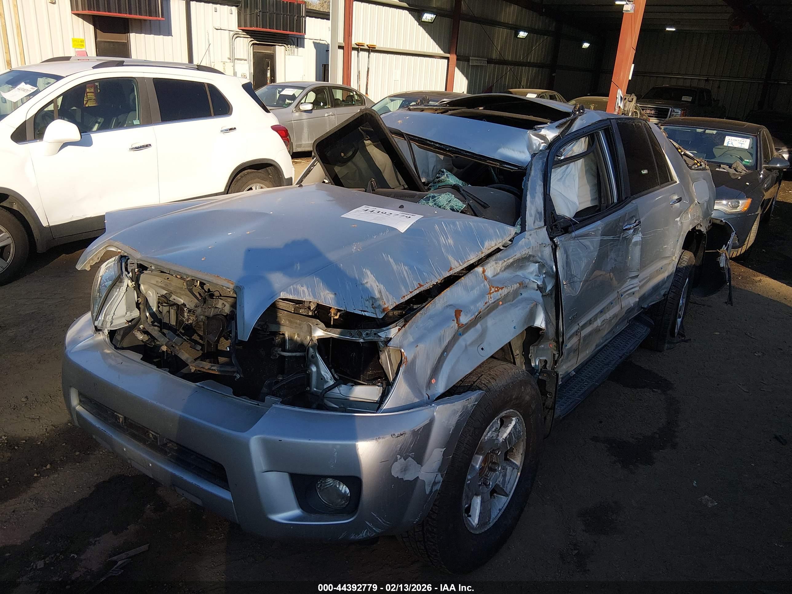 TOYOTA 4RUNNER image 6