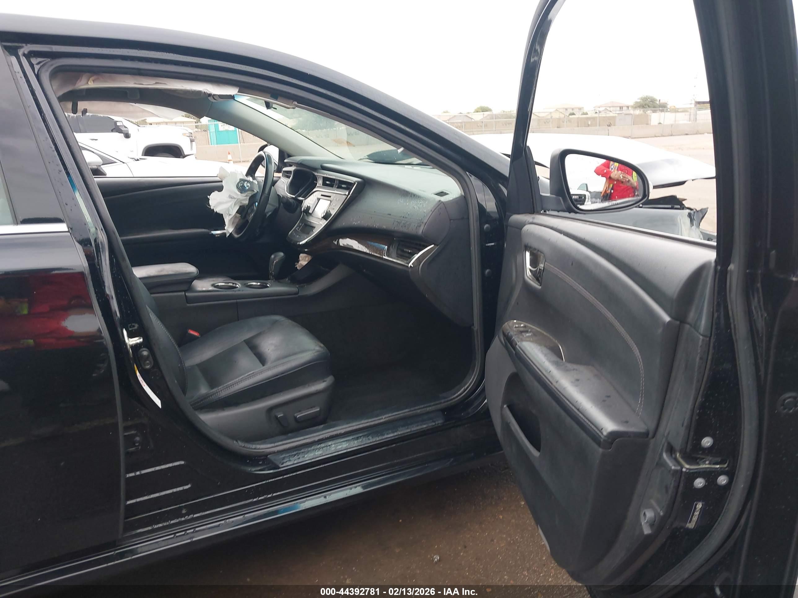 TOYOTA AVALON image 5