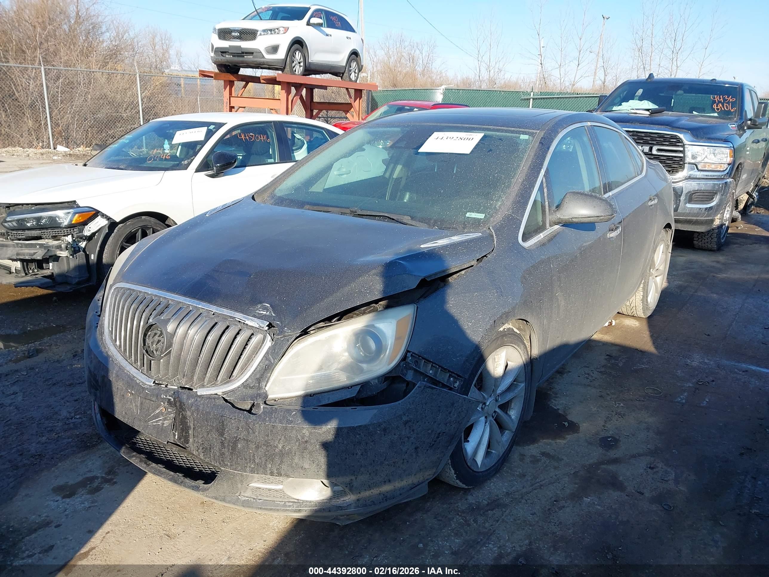 BUICK VERANO image 2