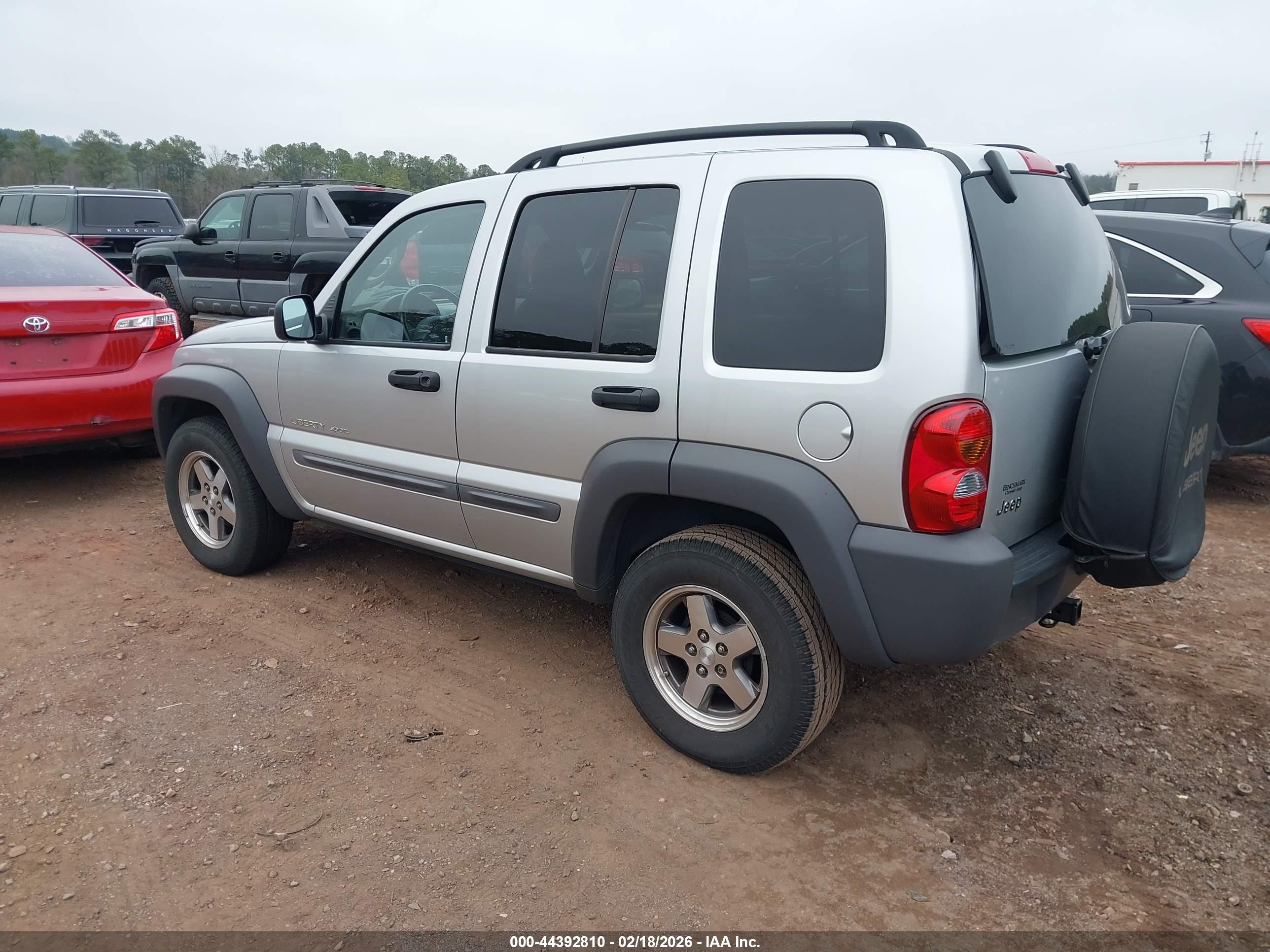 JEEP LIBERTY image 3