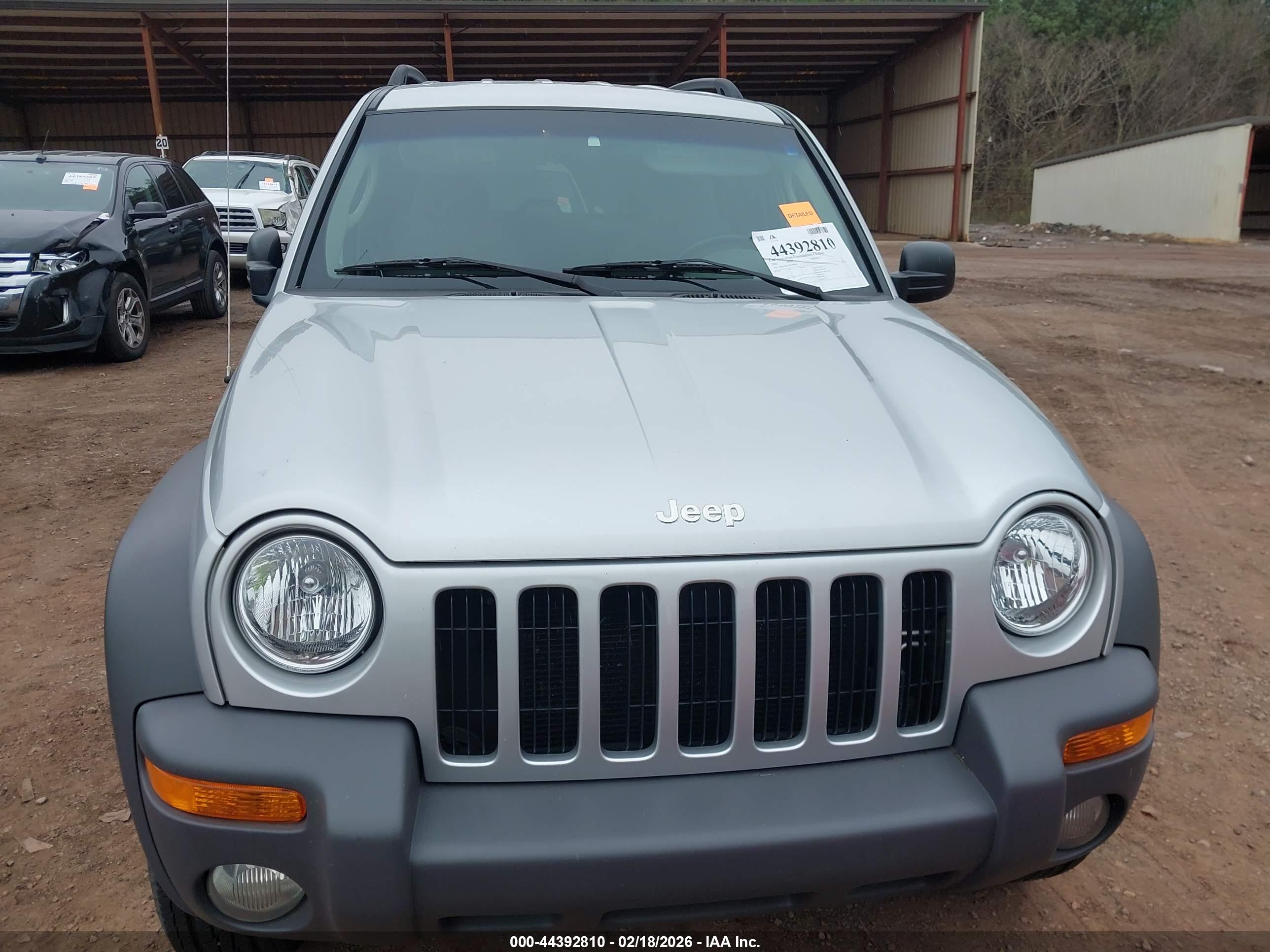 JEEP LIBERTY image 6