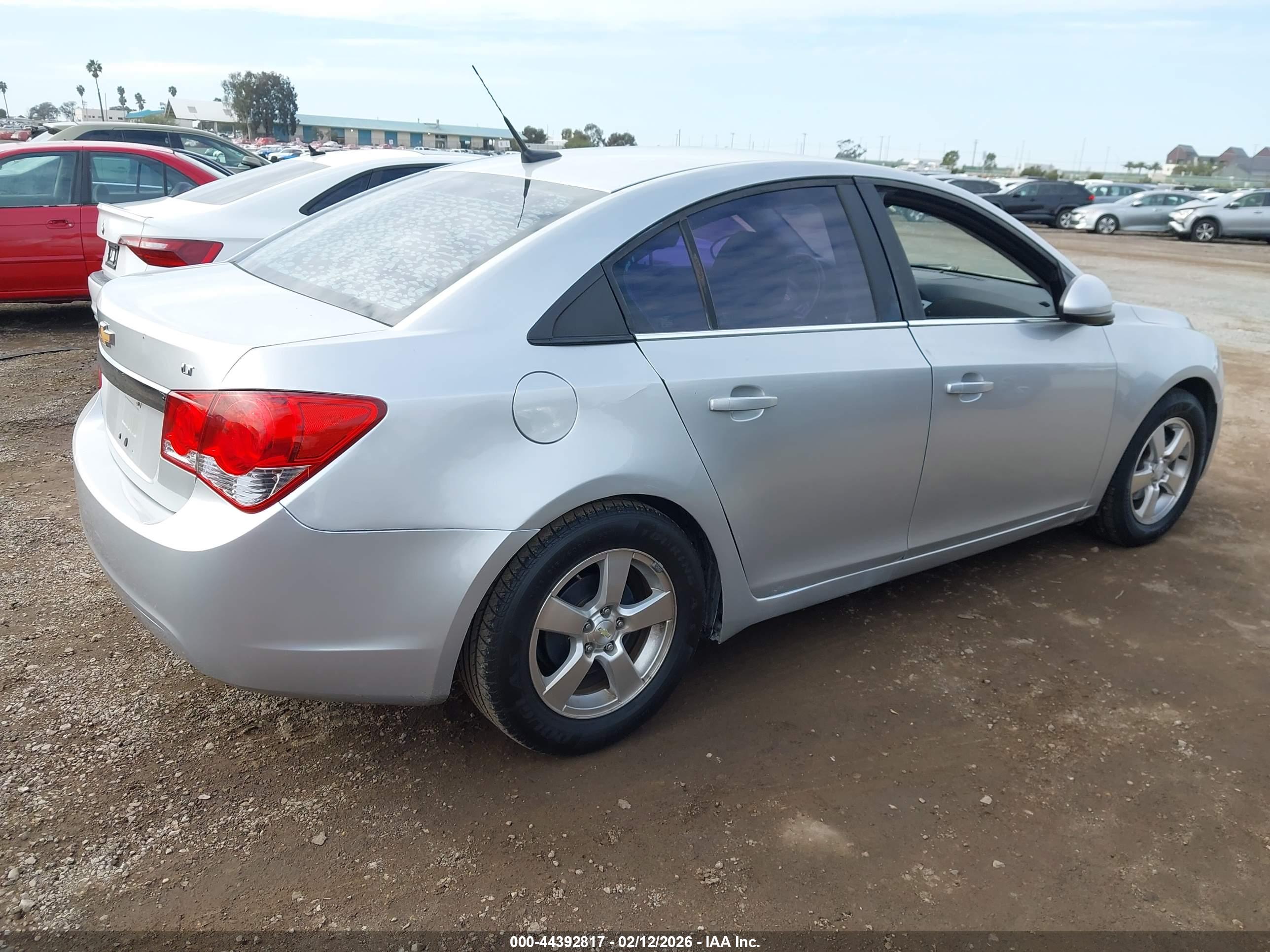 CHEVROLET CRUZE image 4