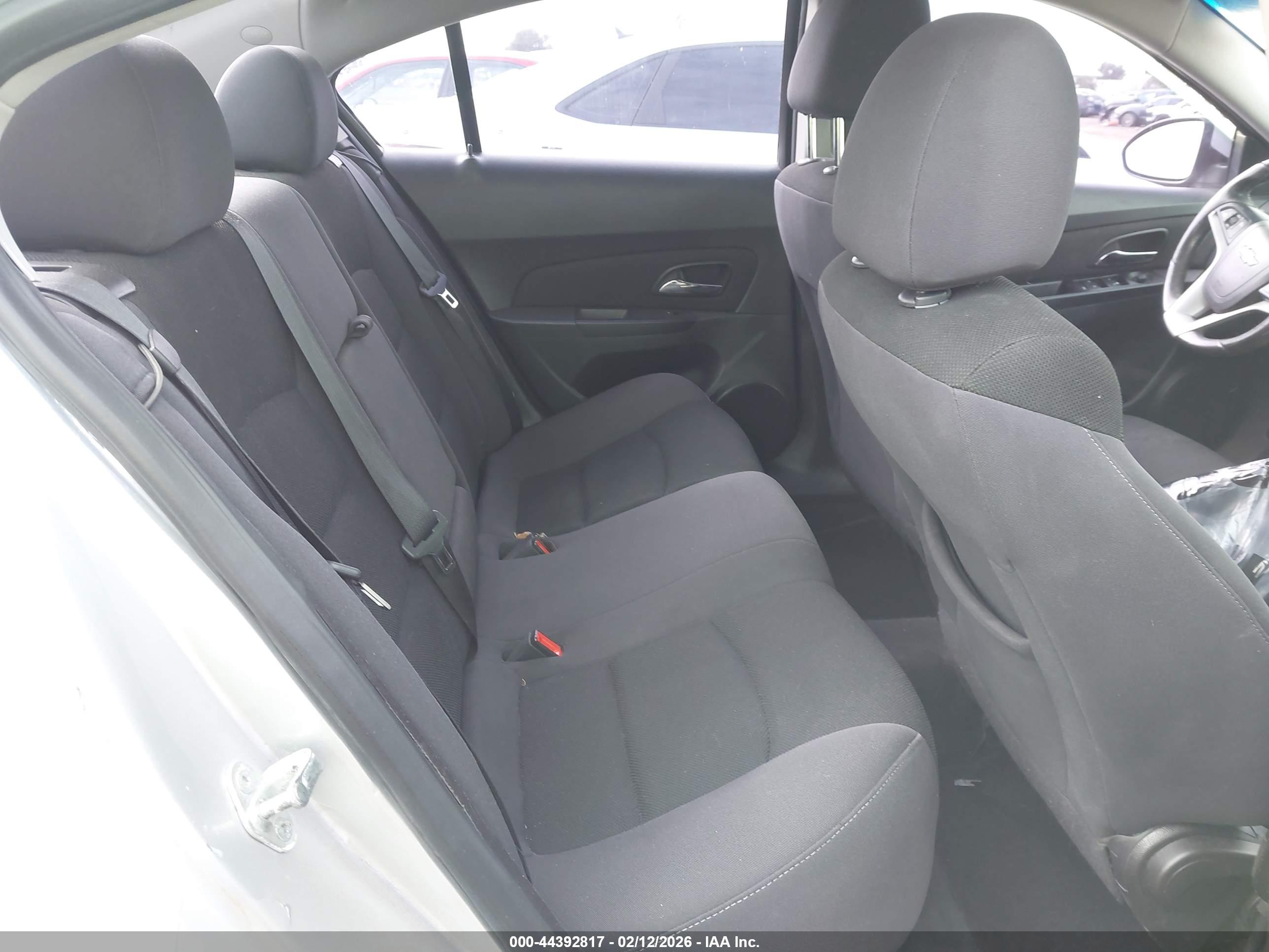 CHEVROLET CRUZE image 8