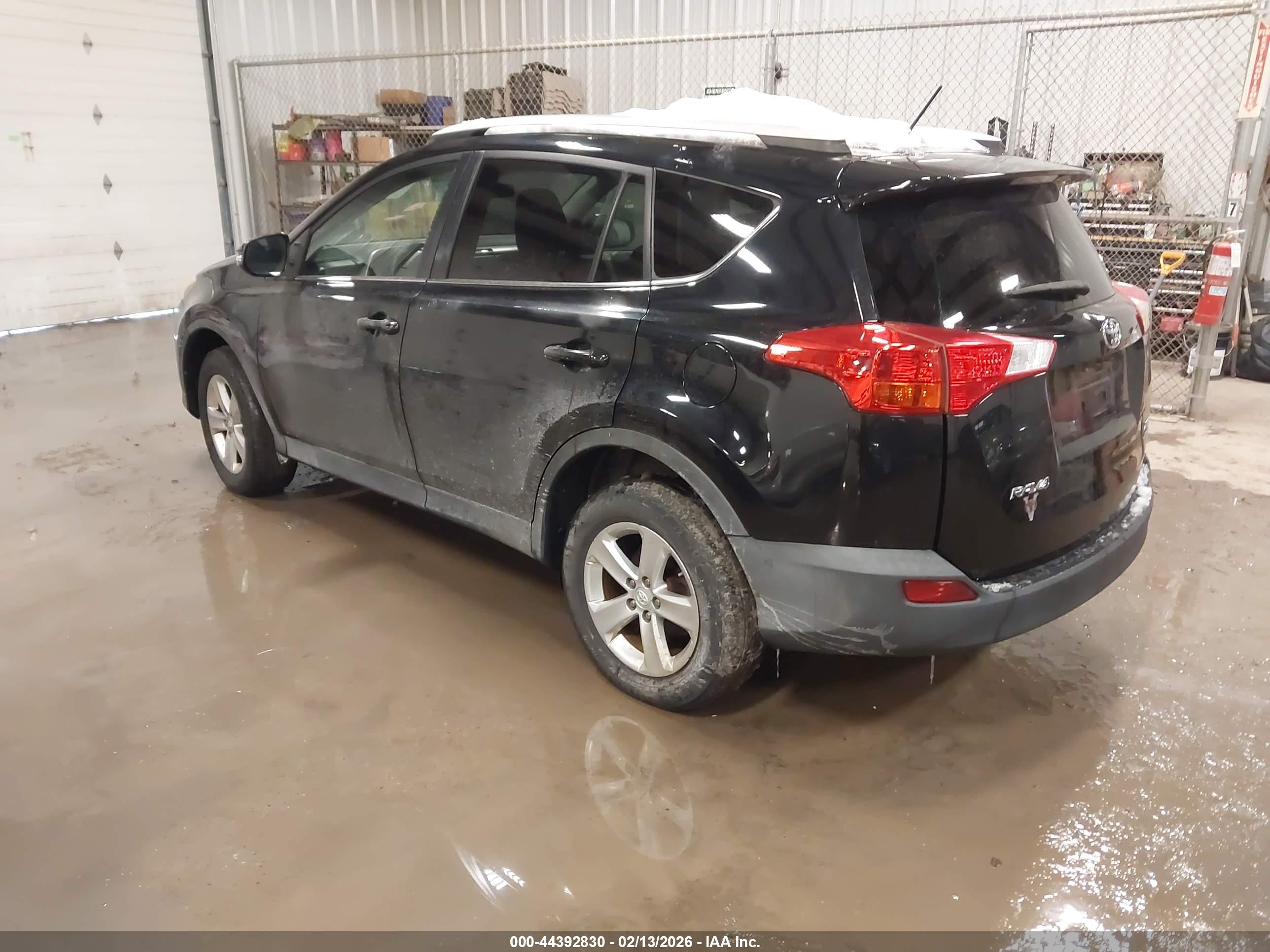 TOYOTA RAV4 image 3