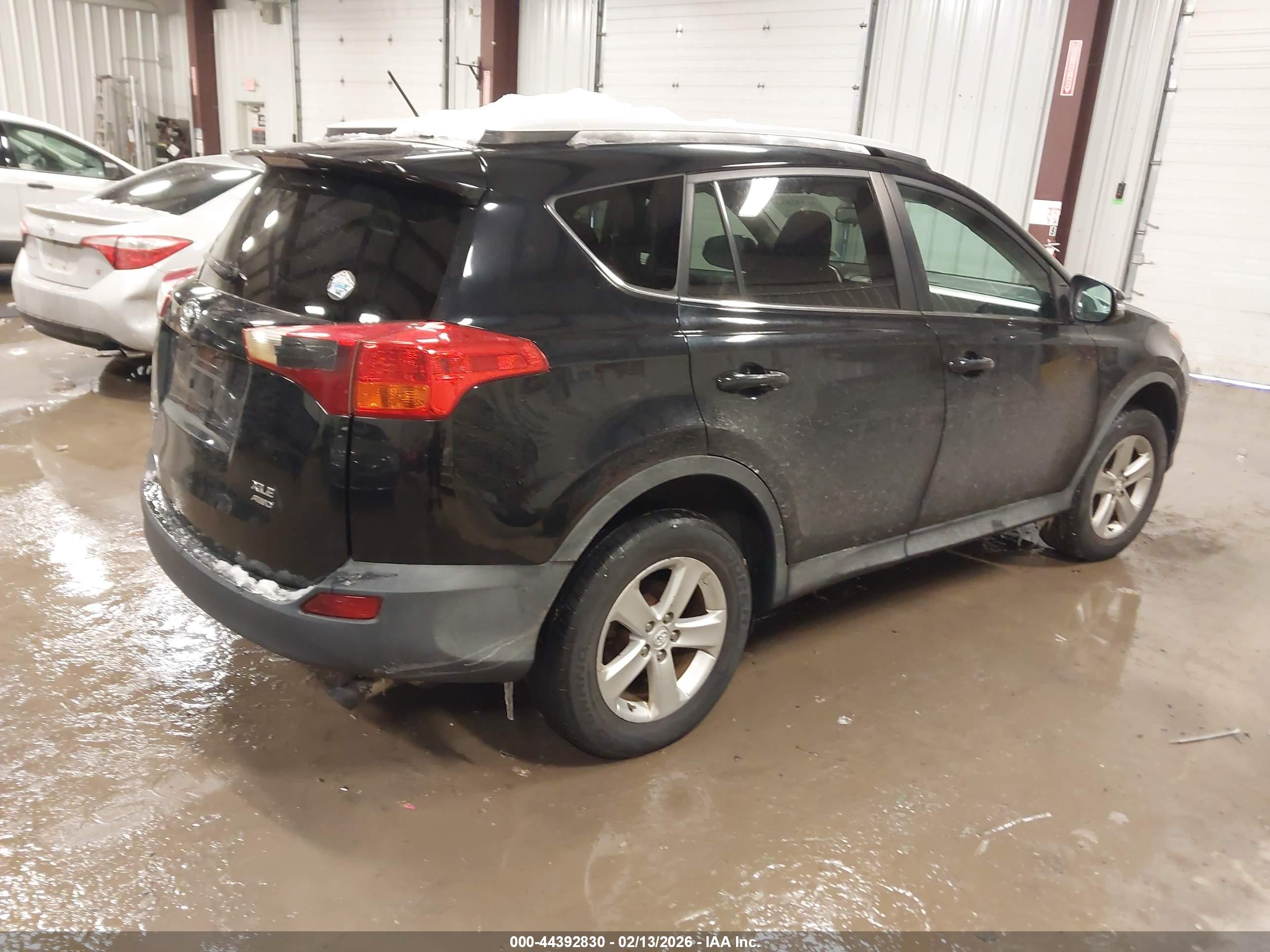 TOYOTA RAV4 image 4