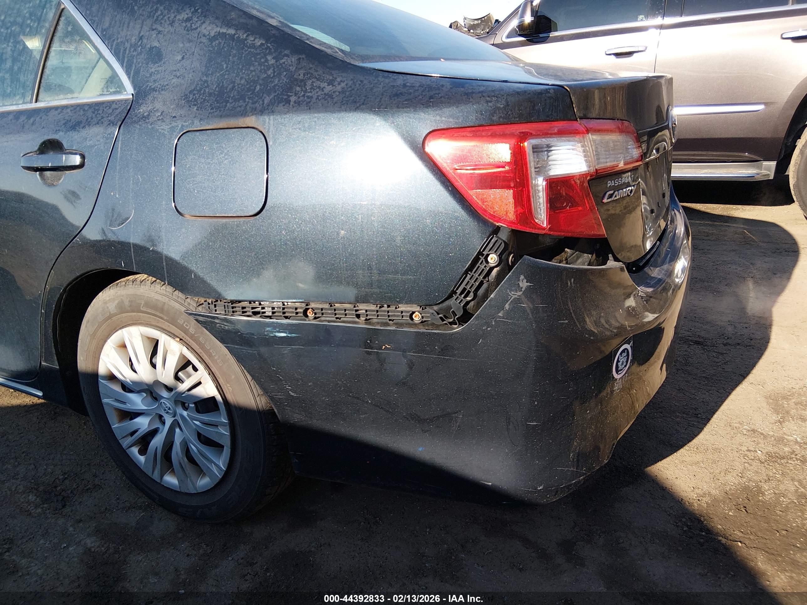 TOYOTA CAMRY image 6
