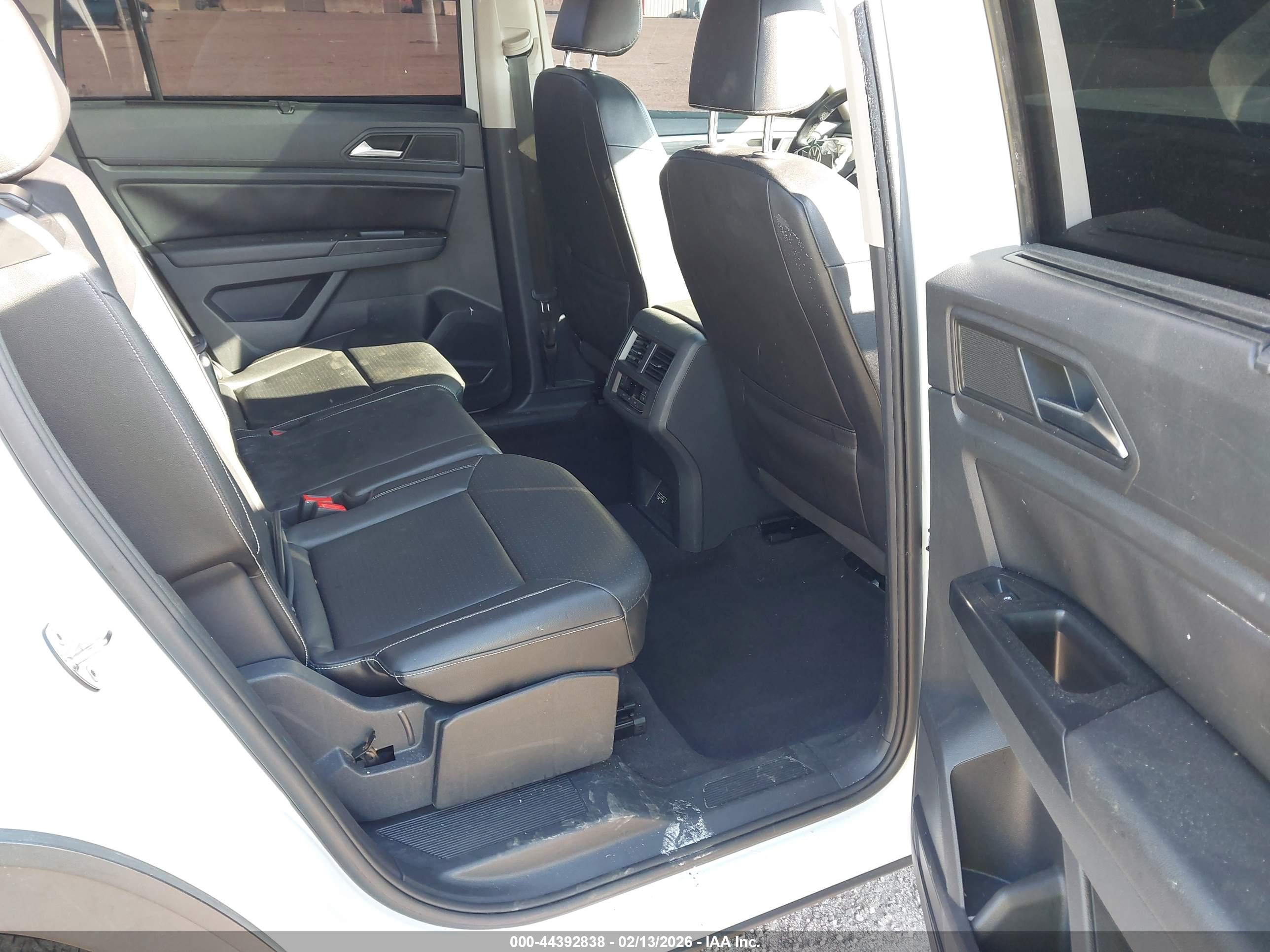 VOLKSWAGEN ATLAS image 8