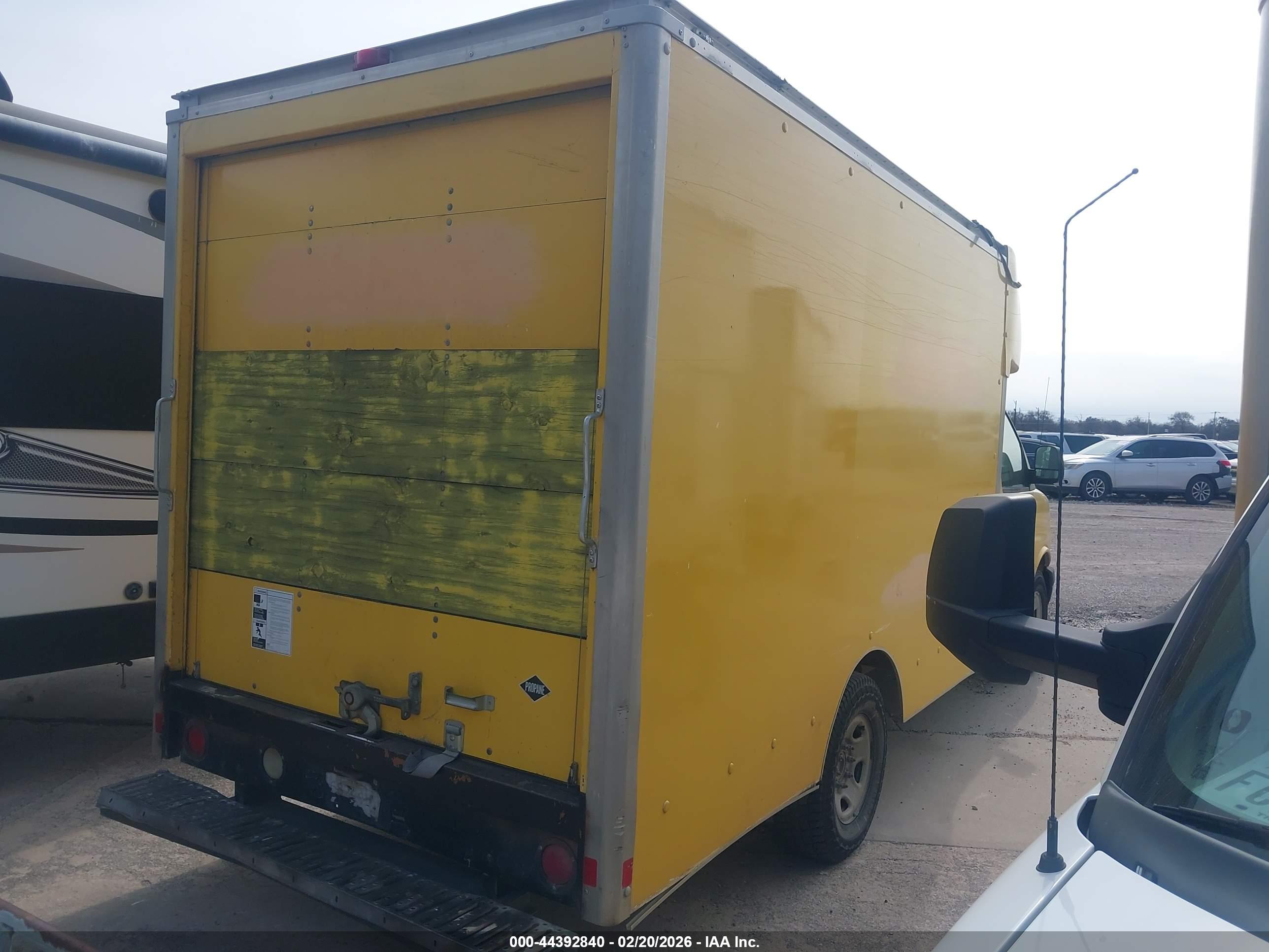 CHEVROLET EXPRESS image 4