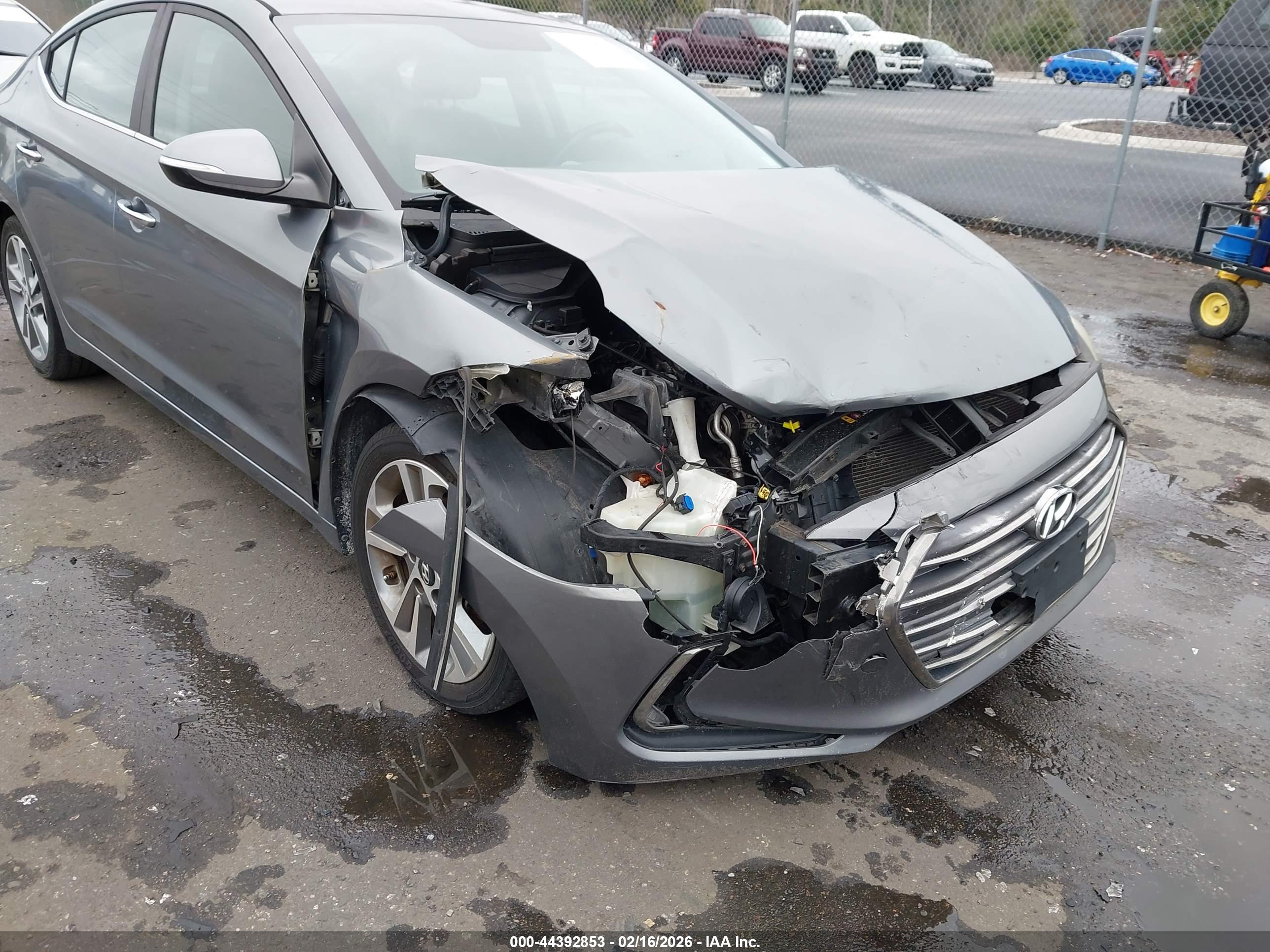 HYUNDAI ELANTRA image 6