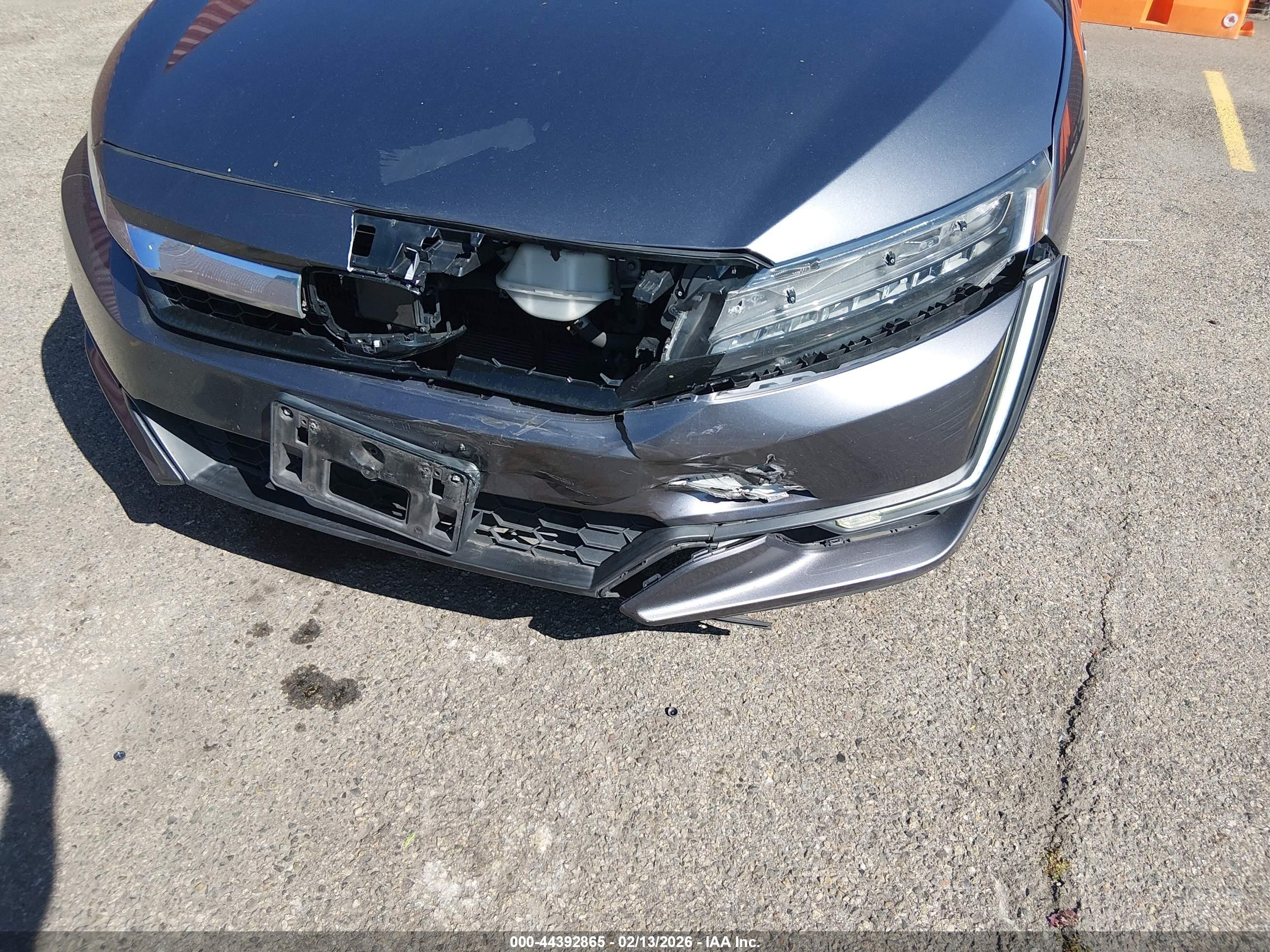HONDA CLARITY image 6