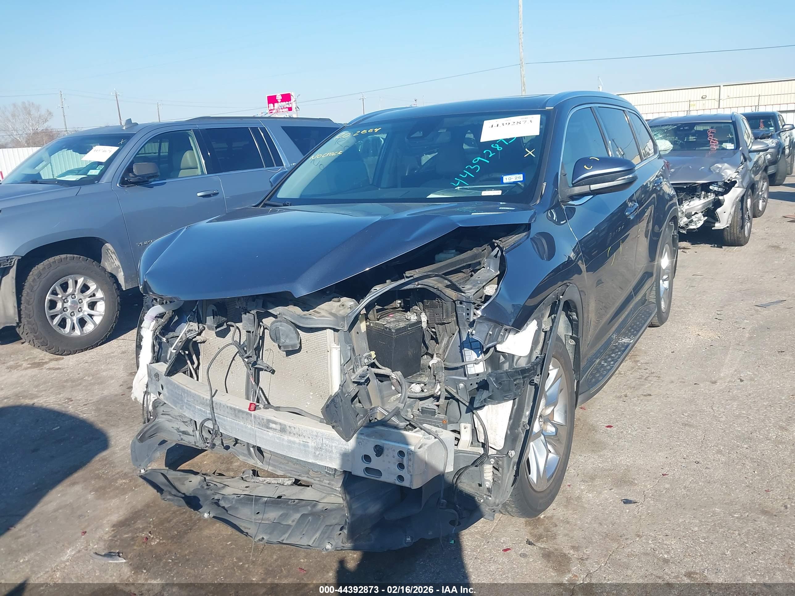 TOYOTA HIGHLANDER image 6