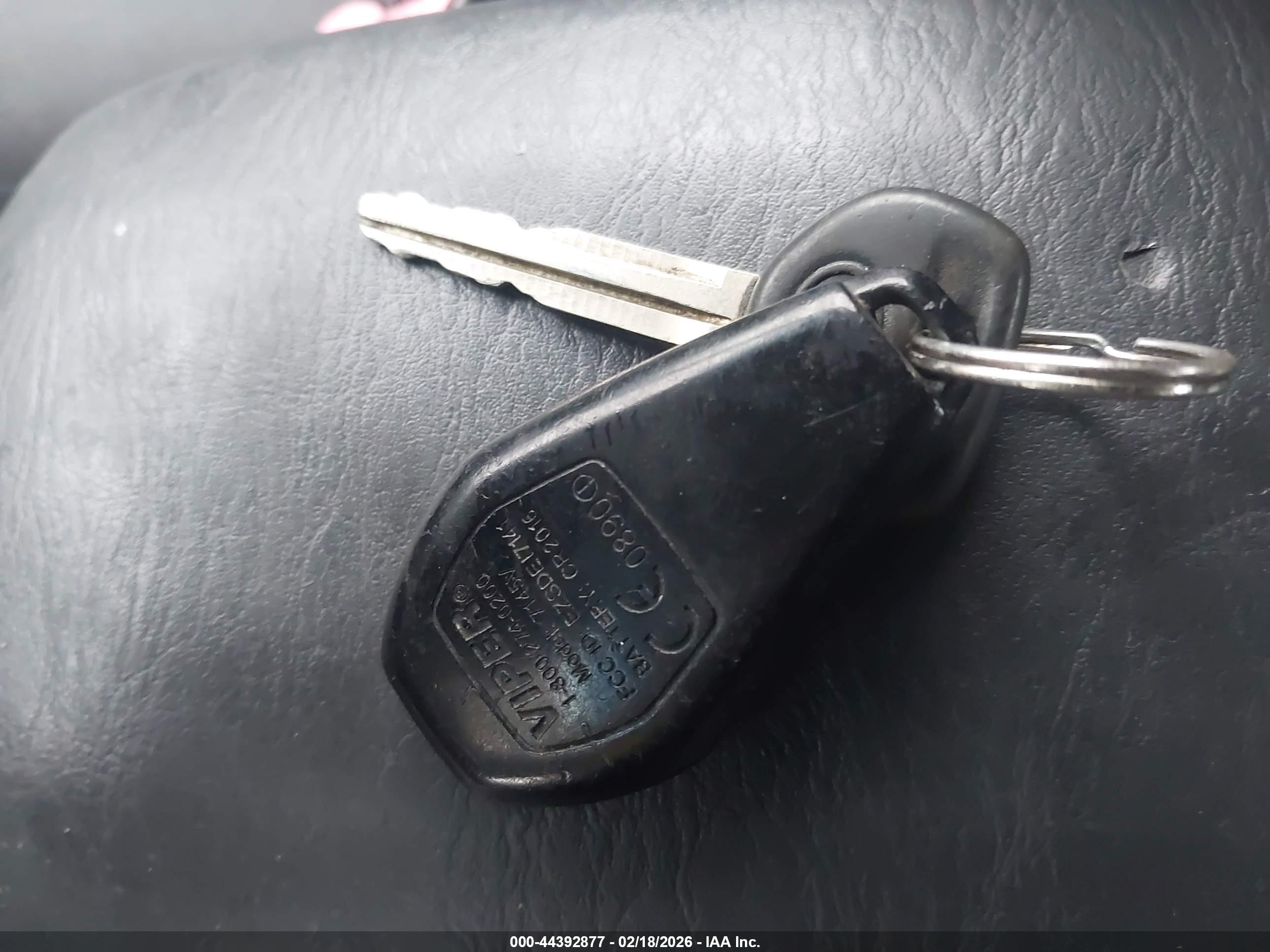 TOYOTA RAV4 image 11