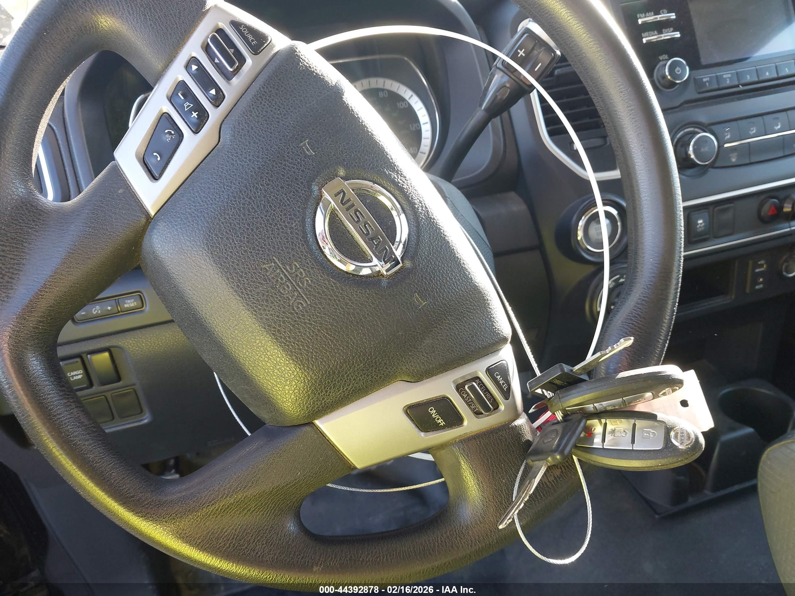 NISSAN TITAN image 11
